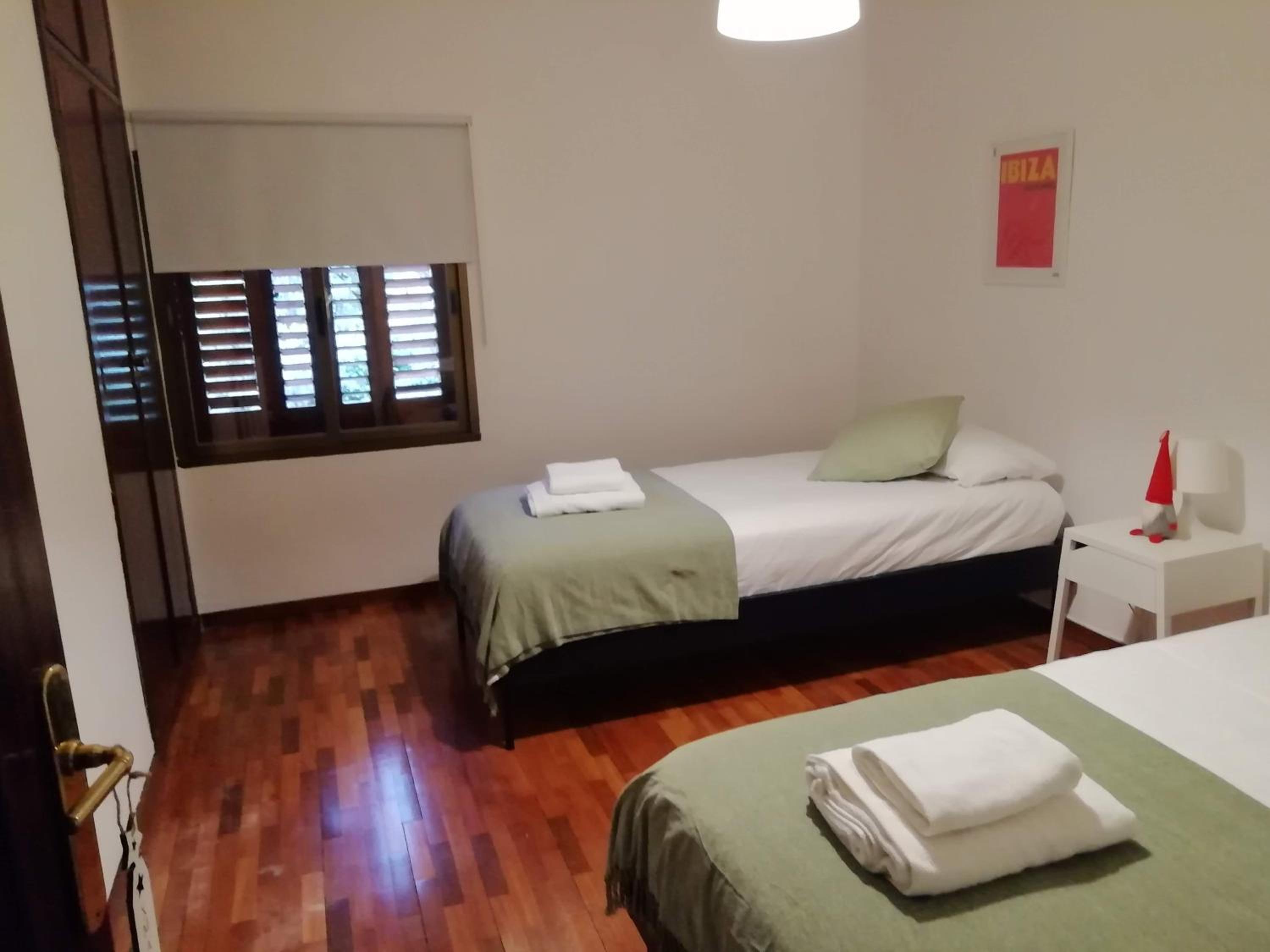 Estupenda Villa con piscina 5 minutos centro Granada Prohibido fiestas