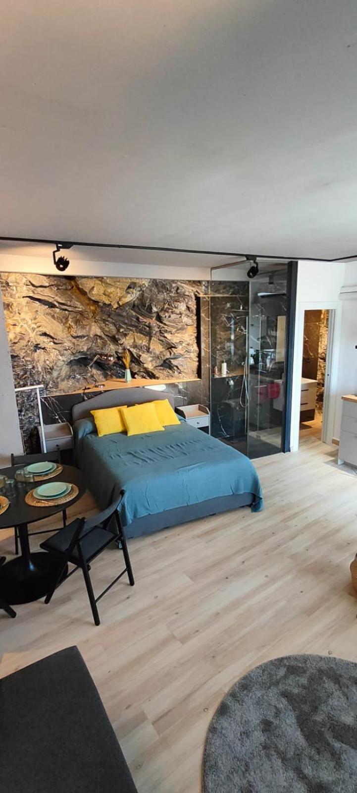 Victoria loft