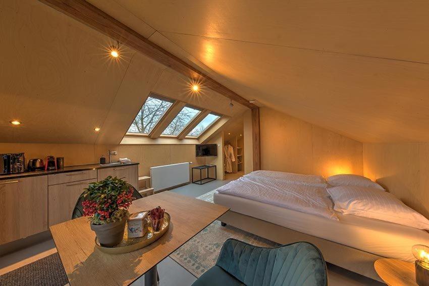 Photo 32