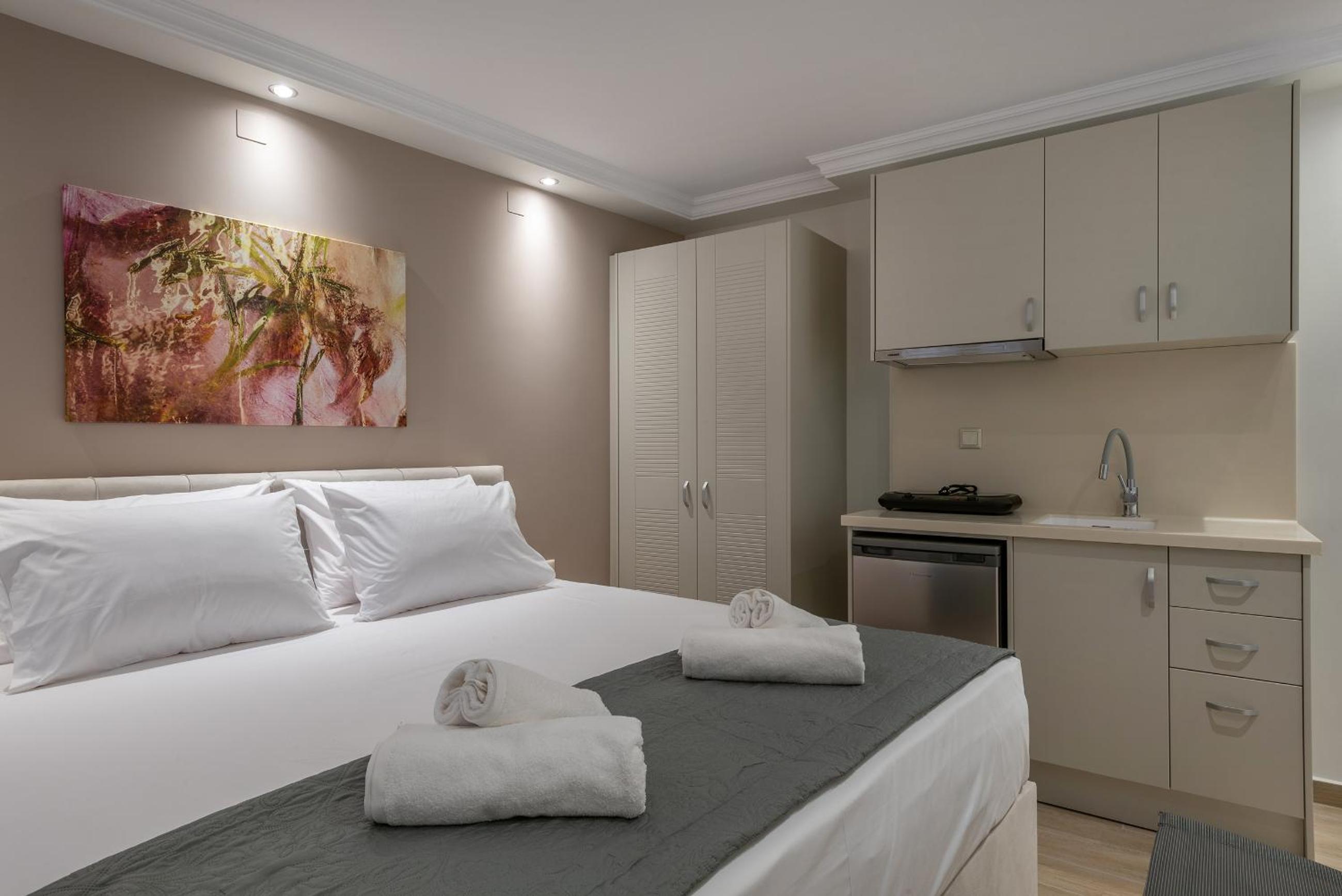 OLYMPIA ROOMS