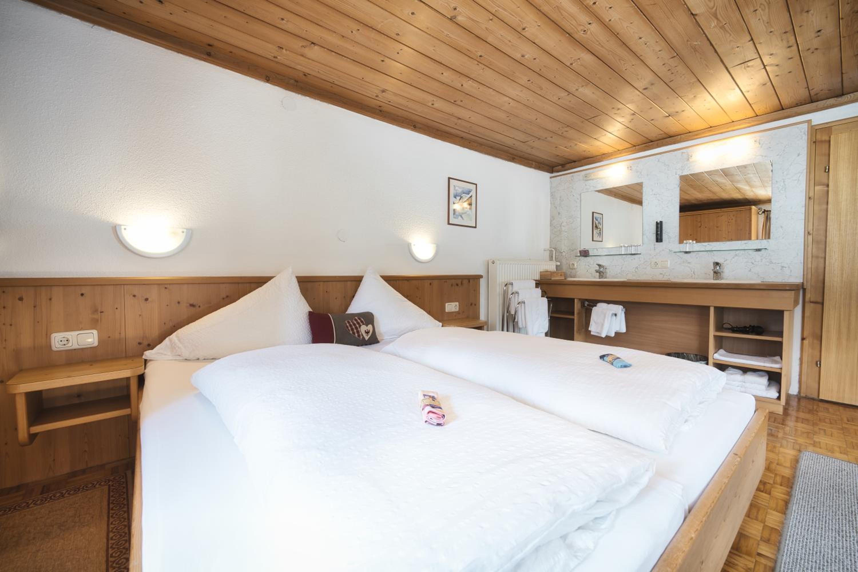 Pension der Steinbock - das 300 Jahre alte Bauernhaus - TIROL