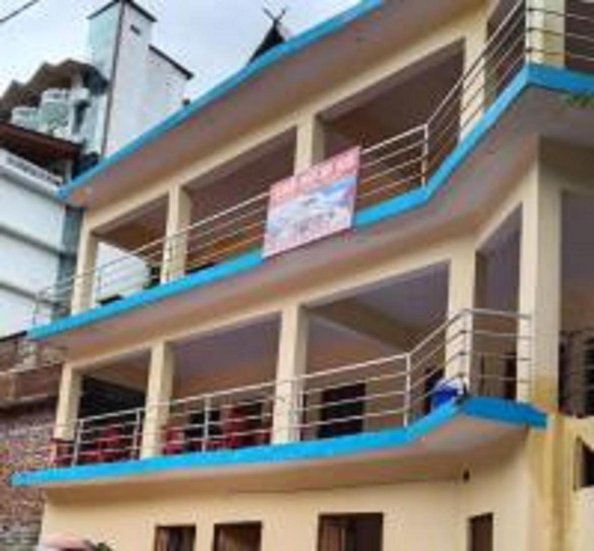 Rudra Palace by StayApart - Reach at Sitapur Parking view 4