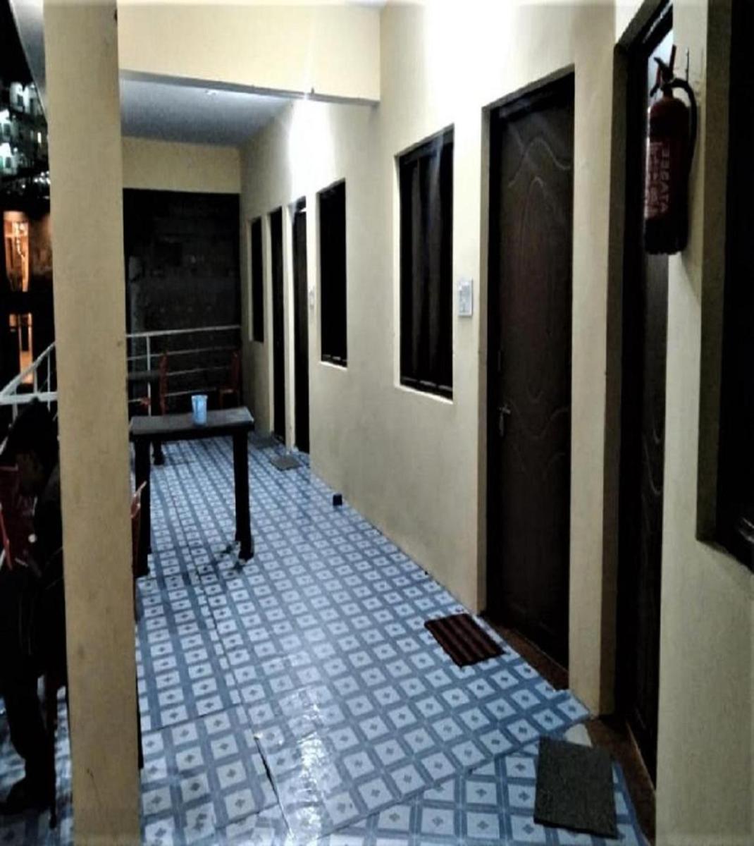 Rudra Palace by StayApart - Reach at Sitapur Parking view 5
