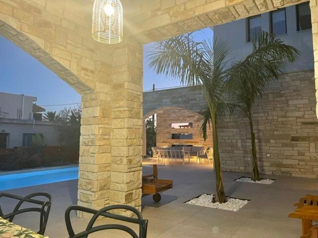 Hotel Paphos luxury contemporary villa - Image 1