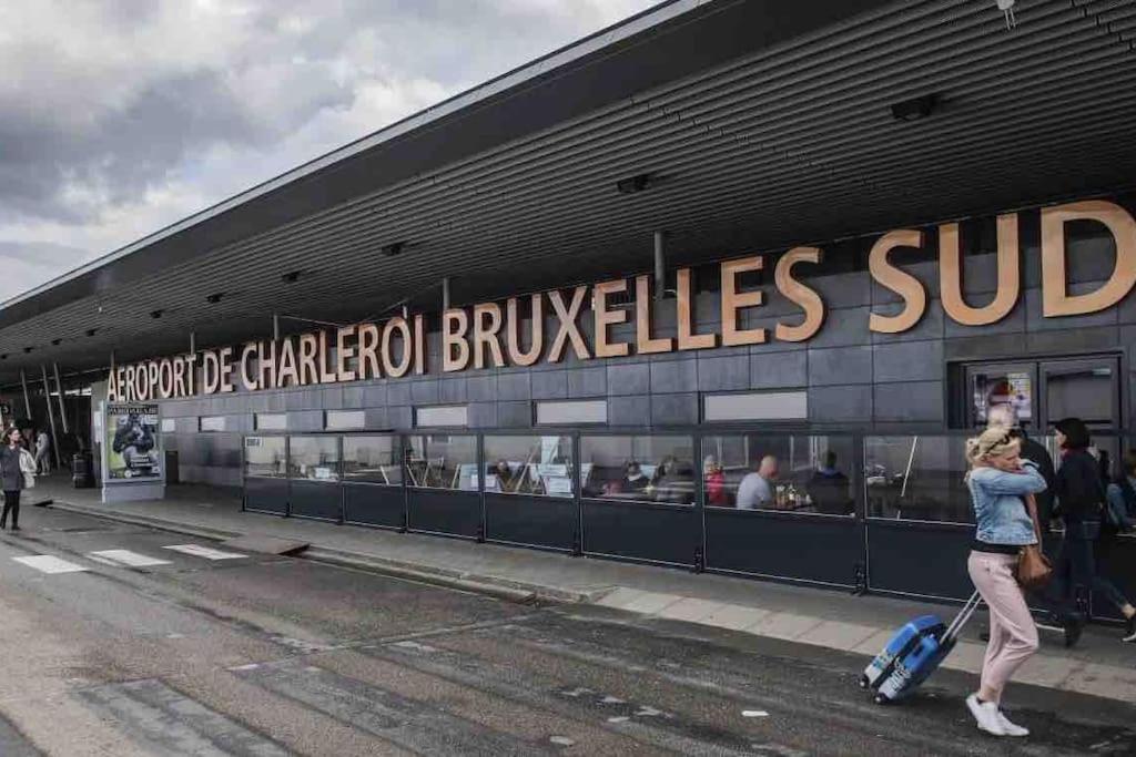 Robert 20 Brussels-charleroi-airport