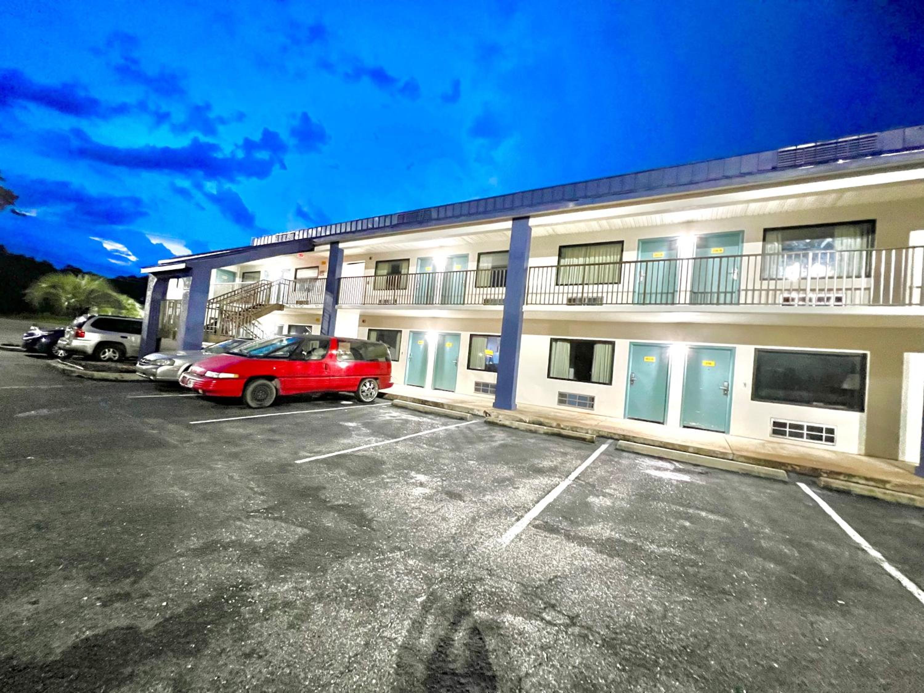 Bayou Inn & Suites