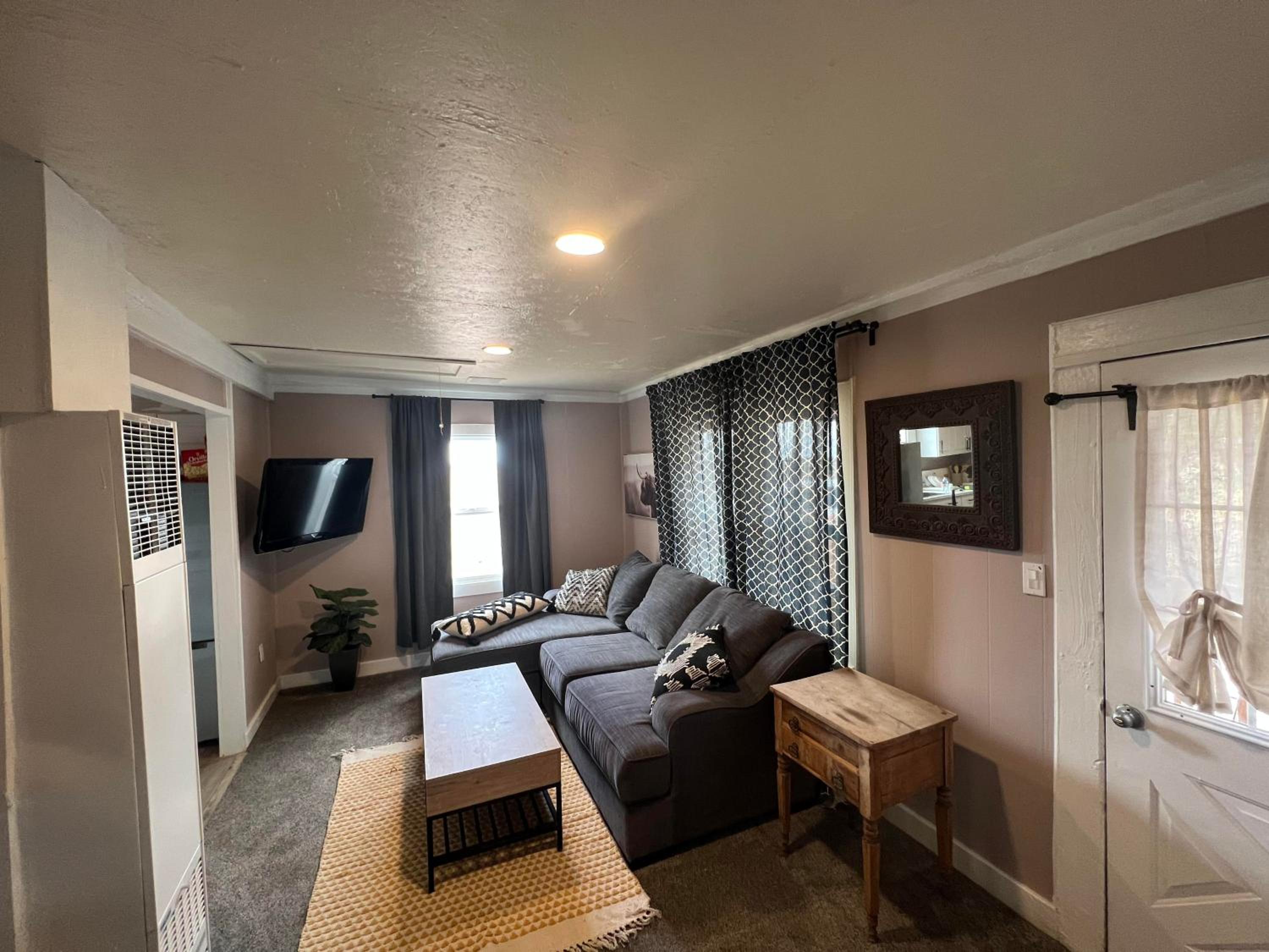 Grand Canyon Getaway! Cozy & easily accessible view 2
