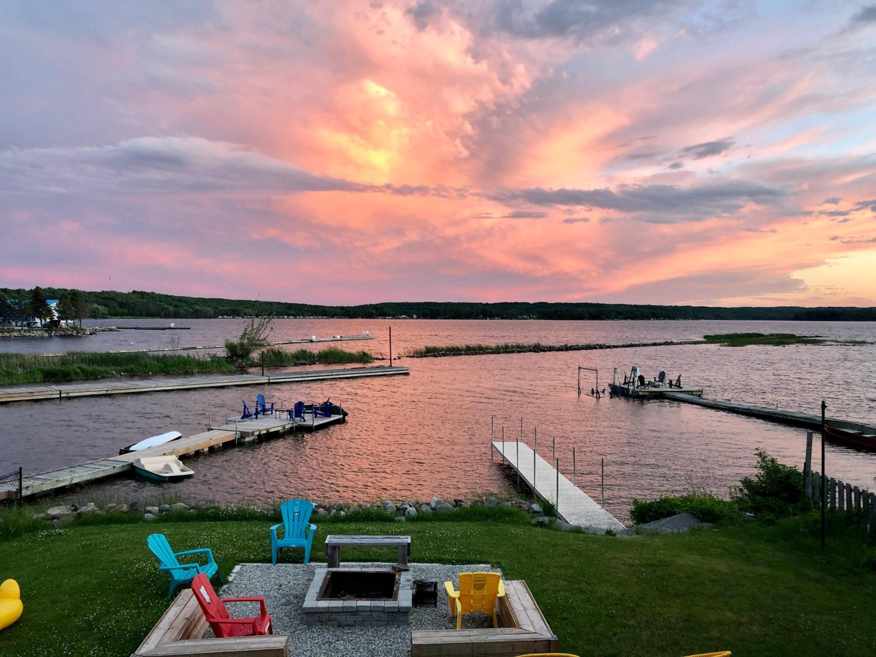 Peaceful Waterfront Cottage on Georgian Bay