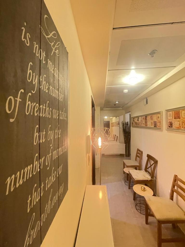 Dxb backpackers executive