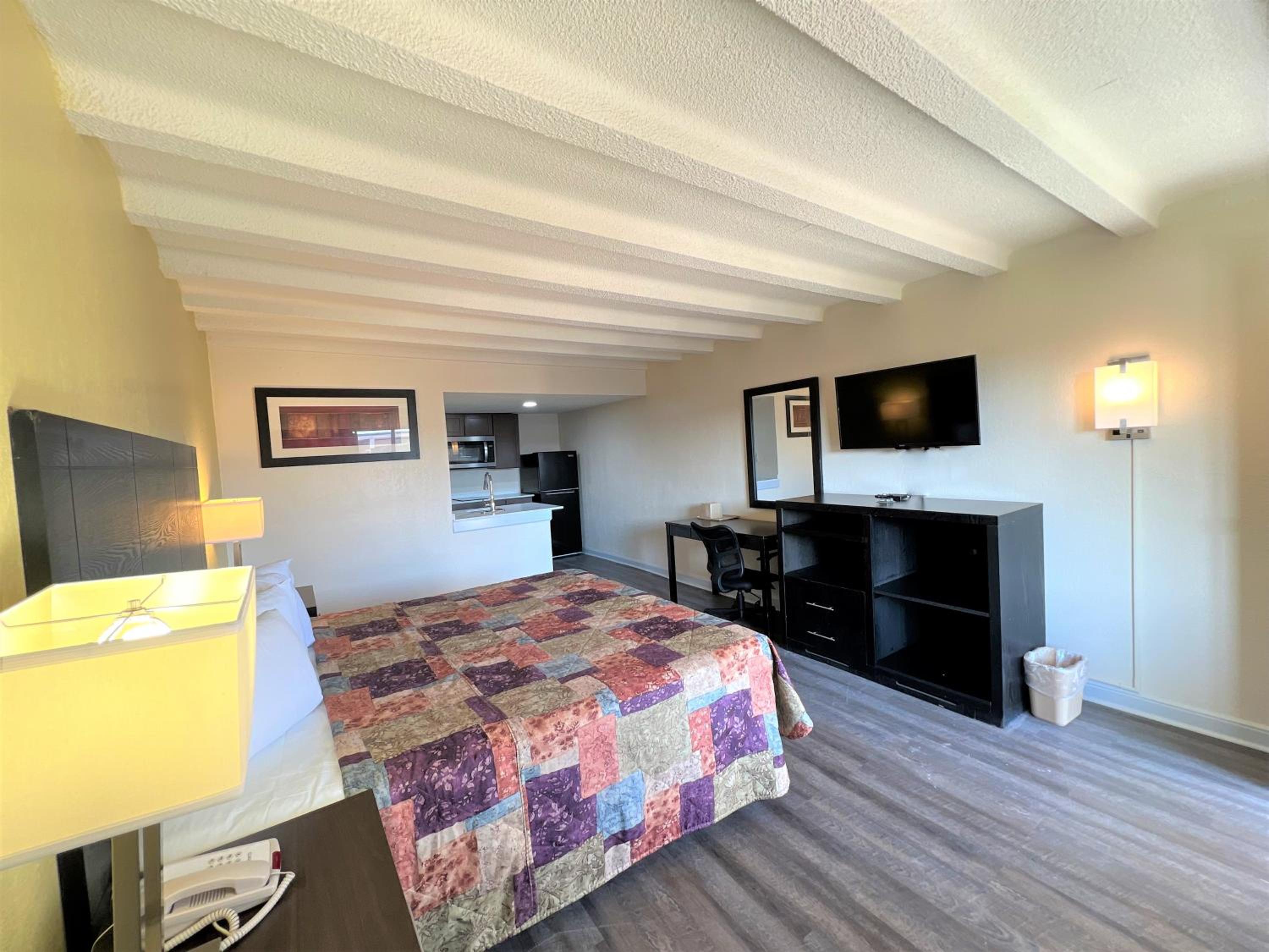 James River Inn  Suites - Property Image 15