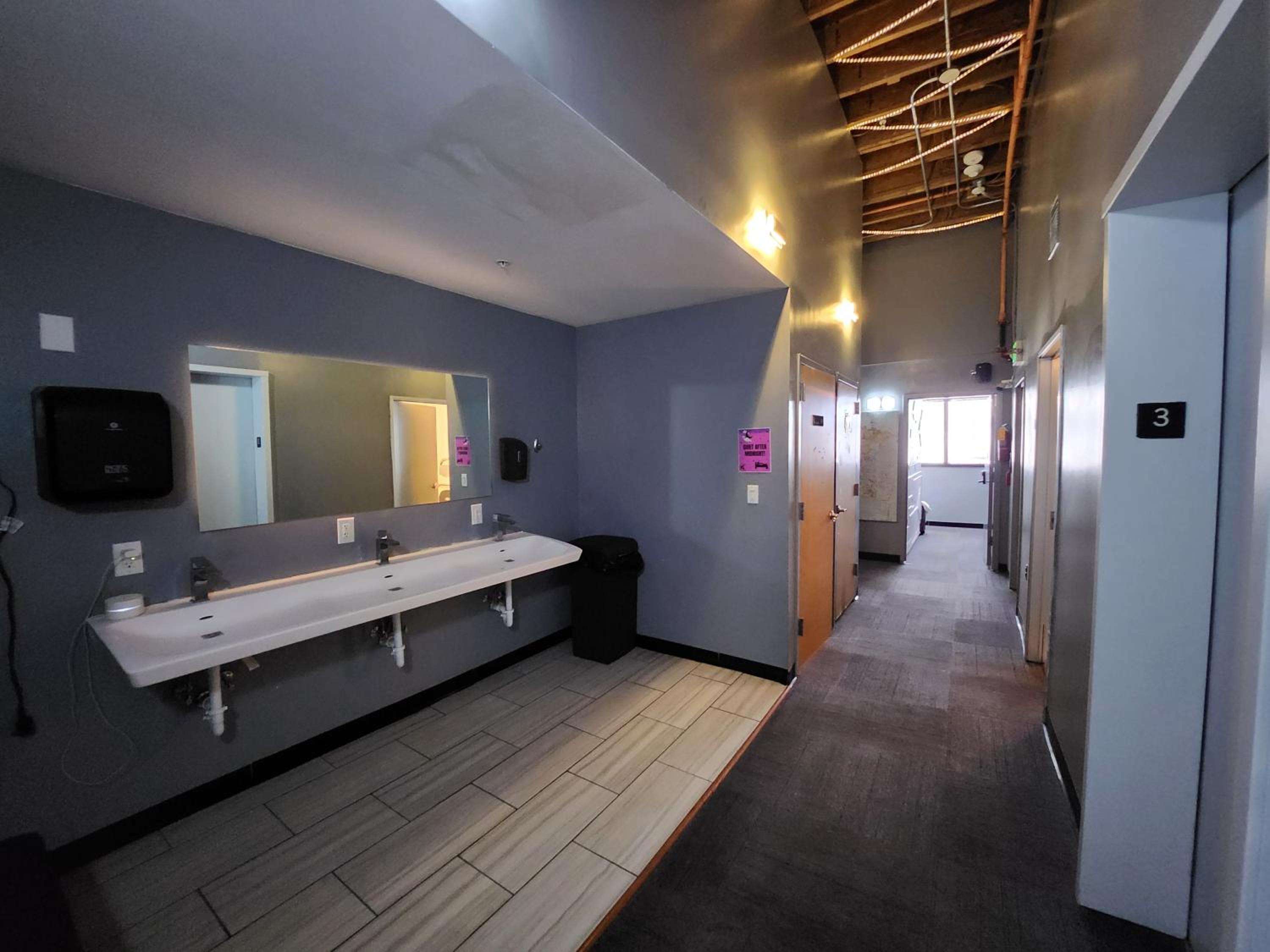 U Street Capsule Hostel