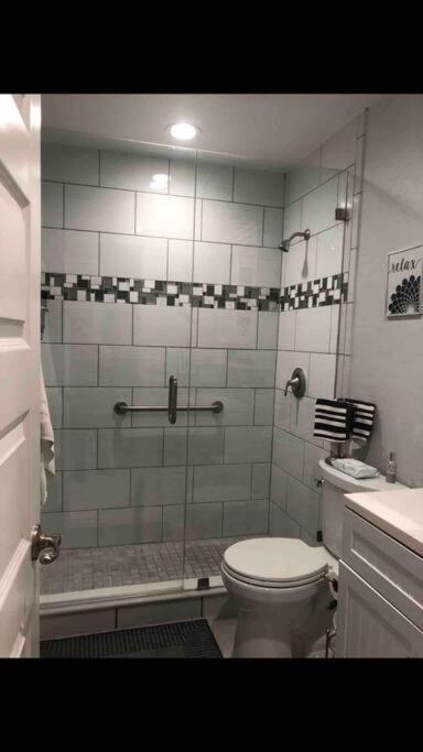 PunkyGia’s Lovely 2 Bedroom City Retreat