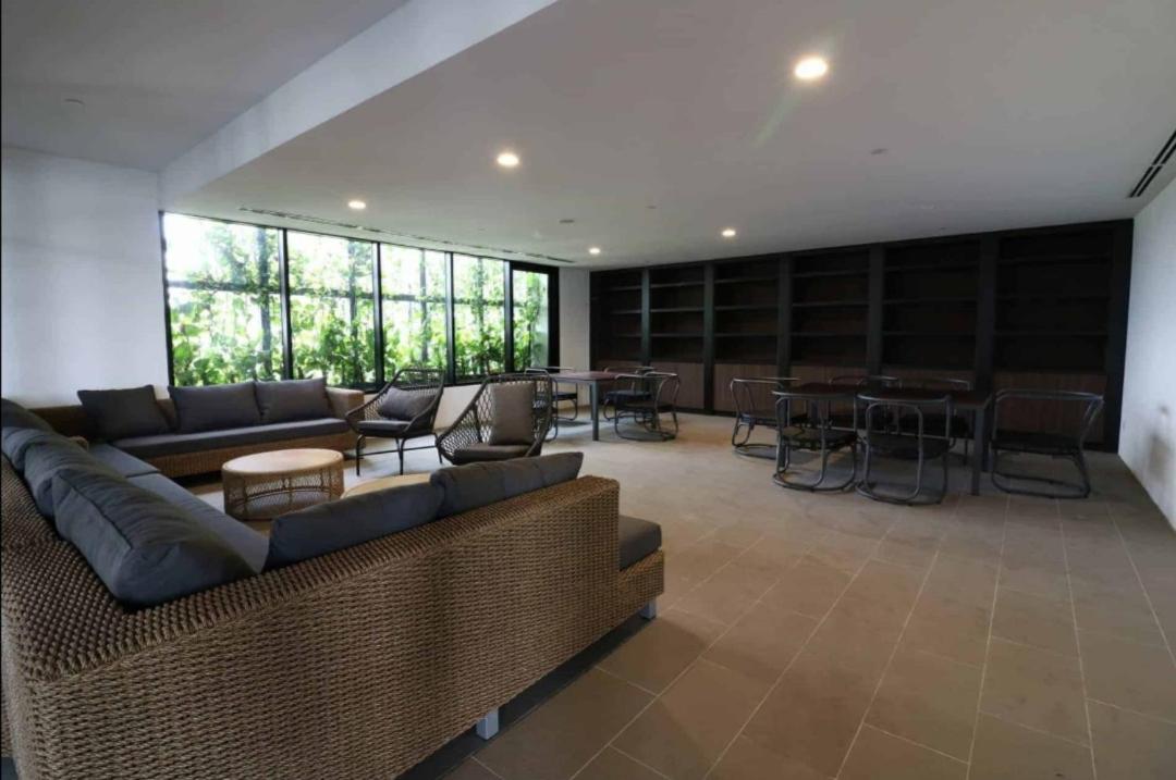 KL Sentral Serviced Apartment - The Establishment KL Sentral by Loop Suites