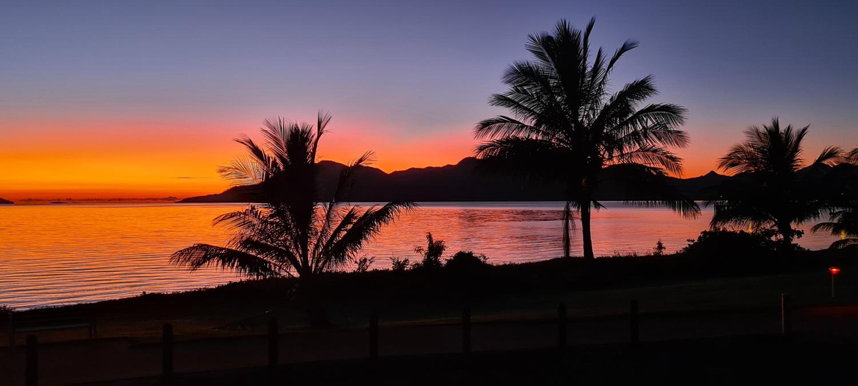 Cardwell Beachfront Motel