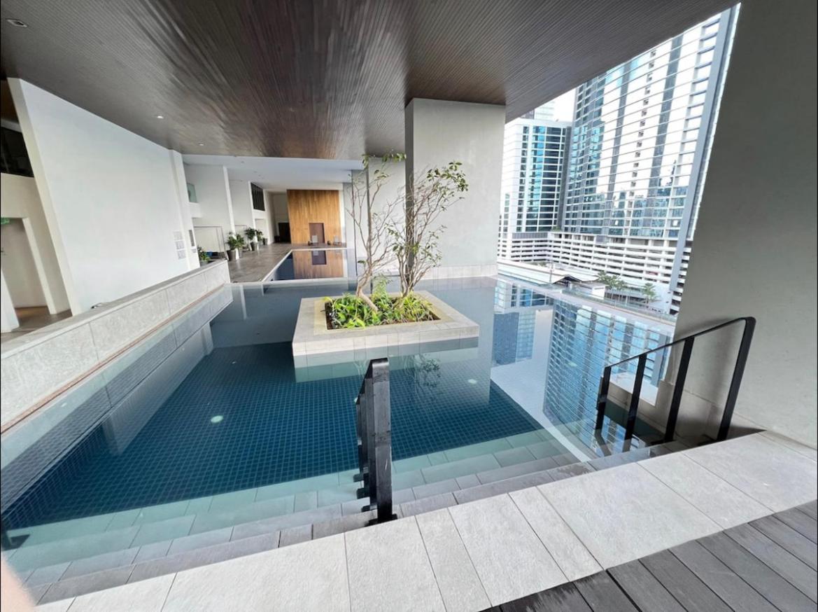 KL Sentral Serviced Apartment - The Establishment KL Sentral by Loop Suites