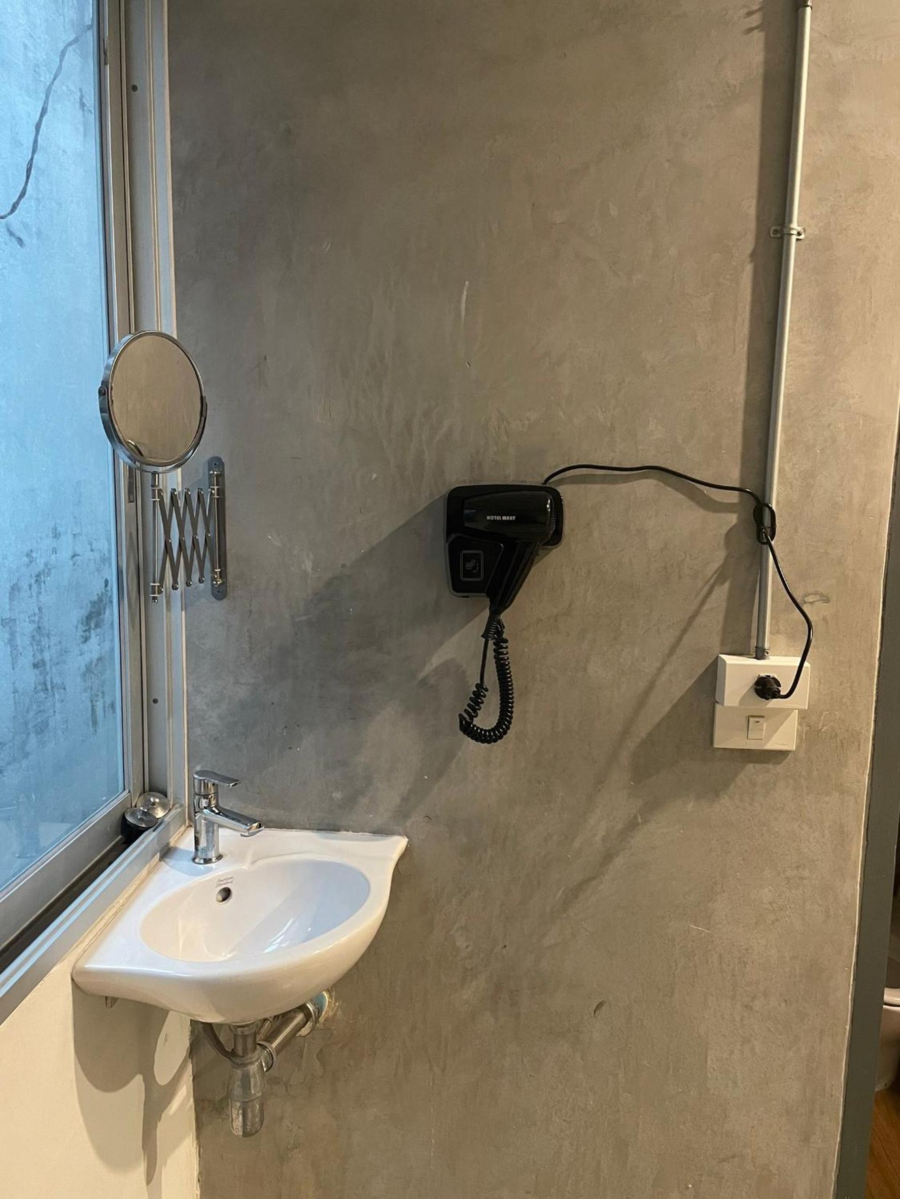 ORA Hostel Bangkok