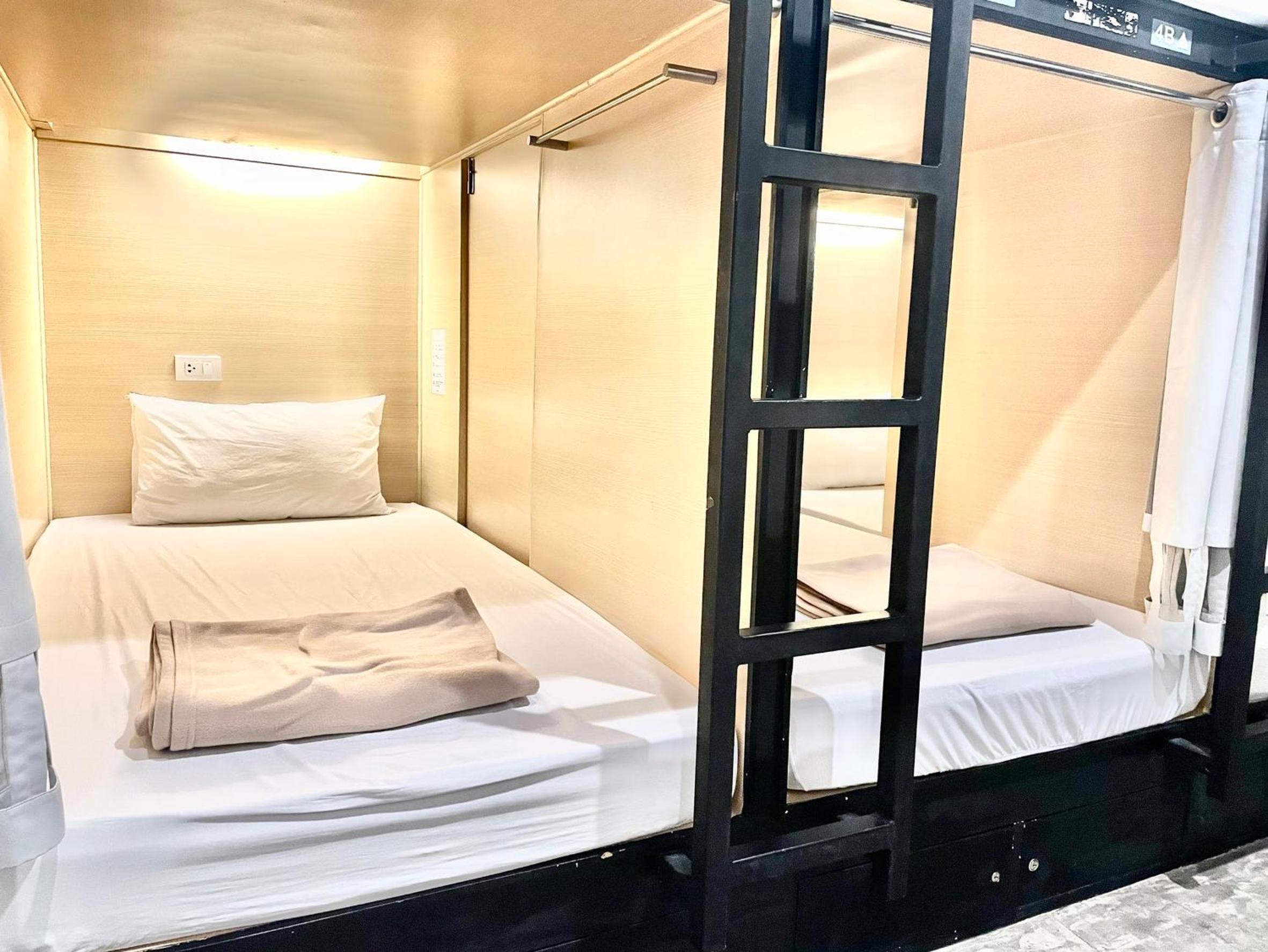 ORA Hostel Bangkok