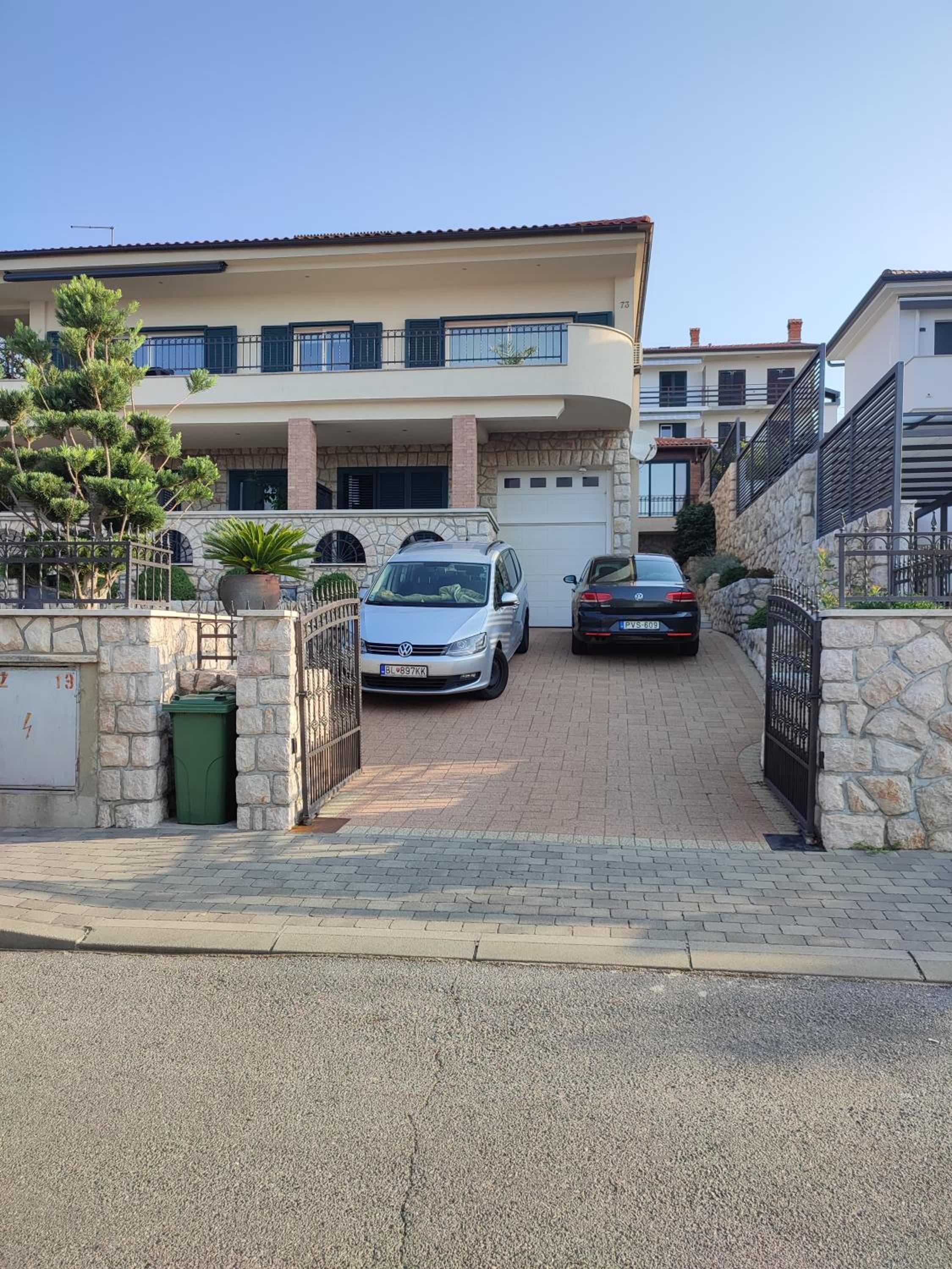 Biuk Apartments