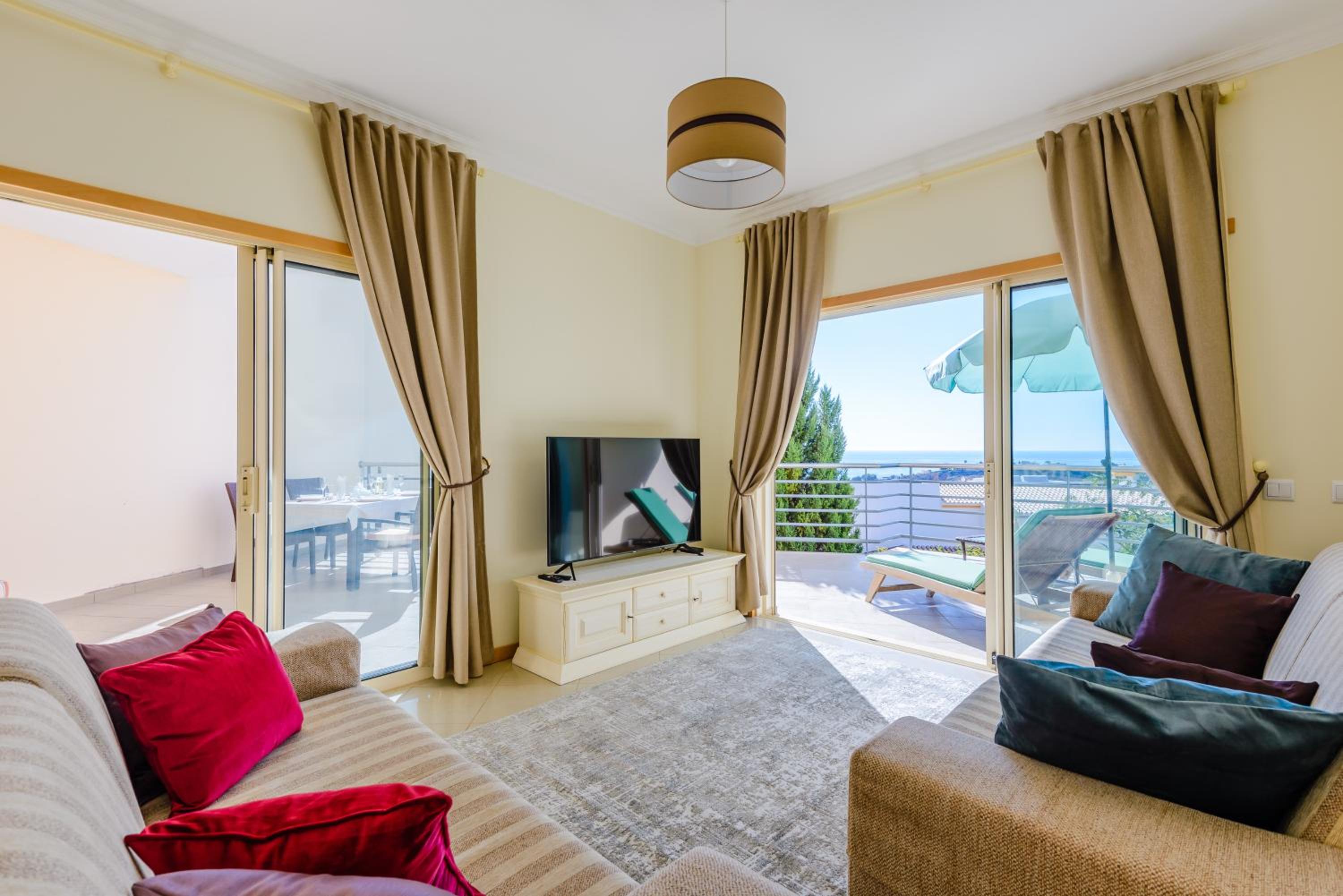 BnB Homes Ocean view Apartment with huge sunny Terrace, 2 Swimming pools & Tennis court view 2