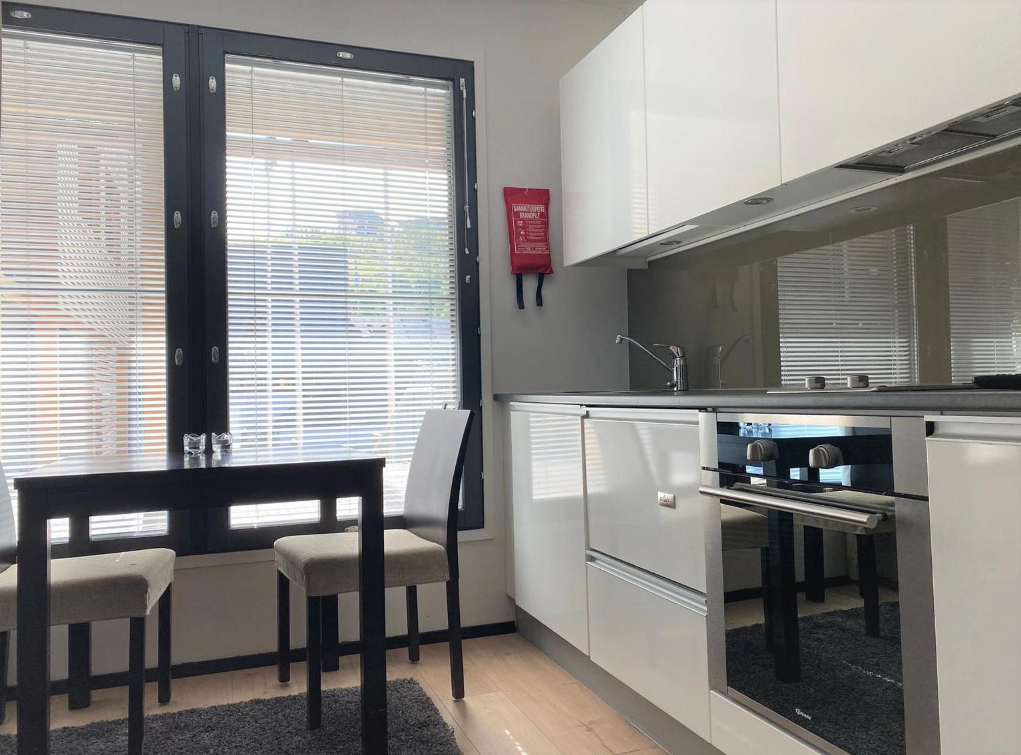 Levi Suites Levi Gold