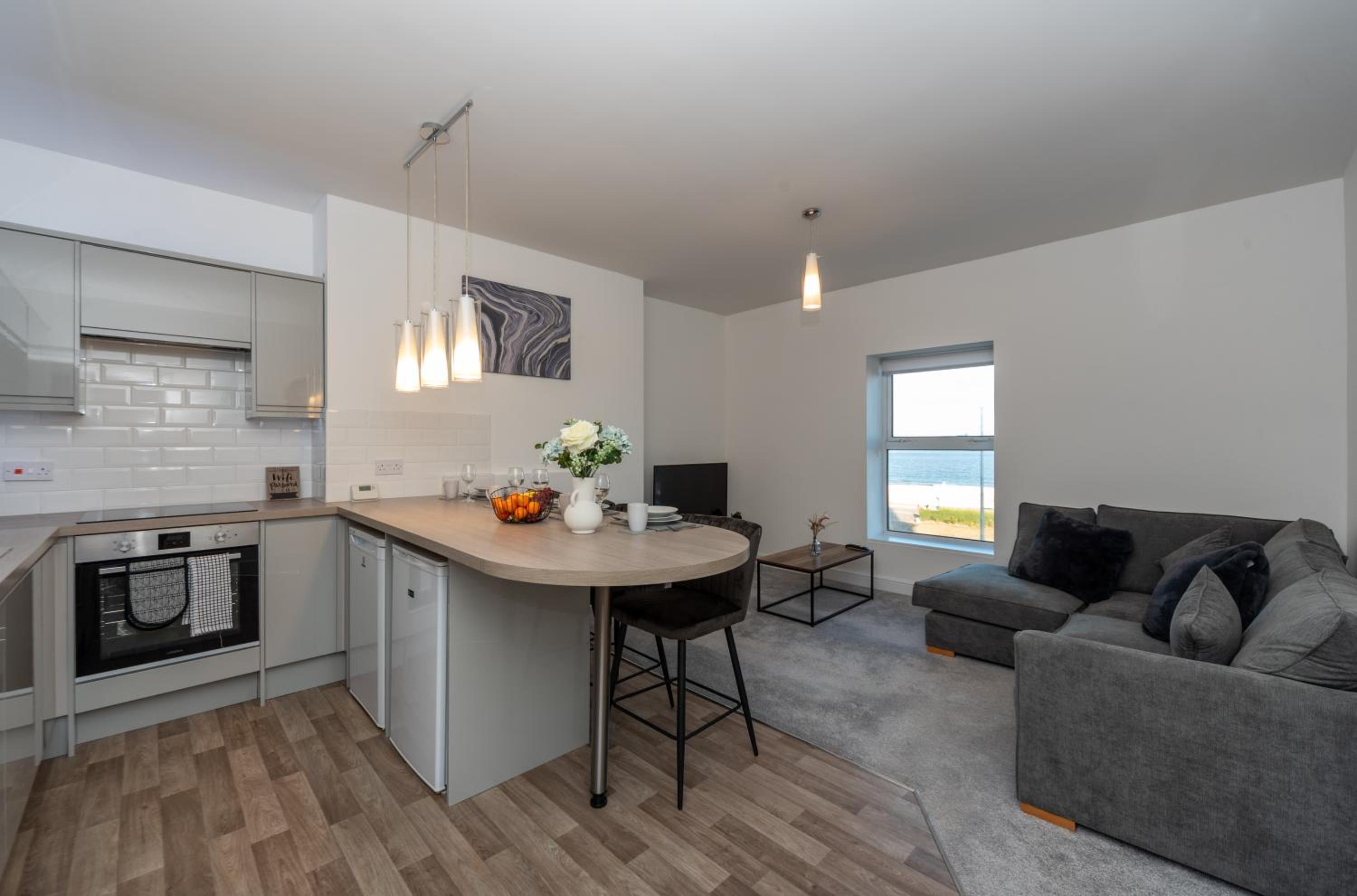Sea Views Modern Two Bedroom Apartment
