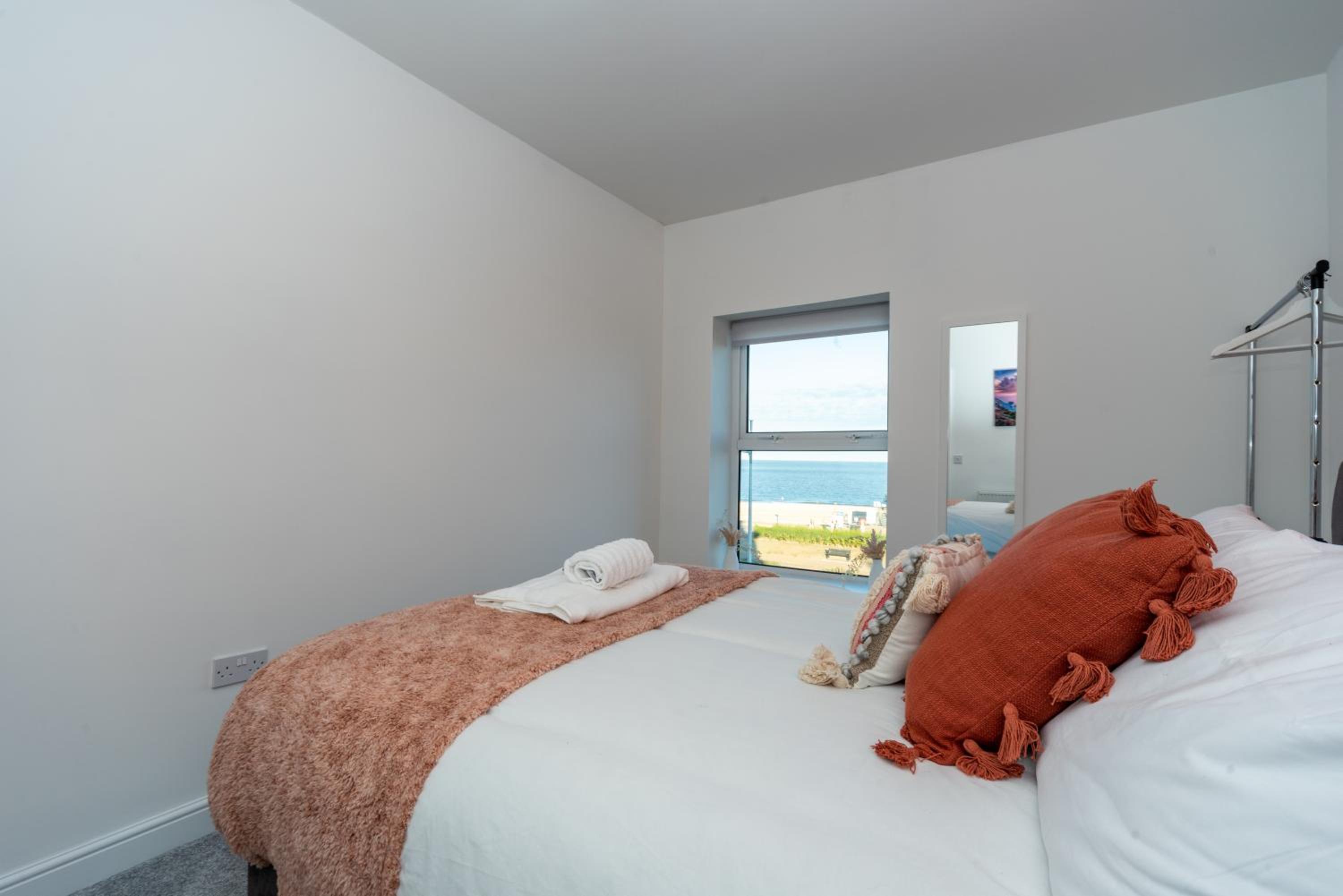 Sea Views Modern Two Bedroom Apartment