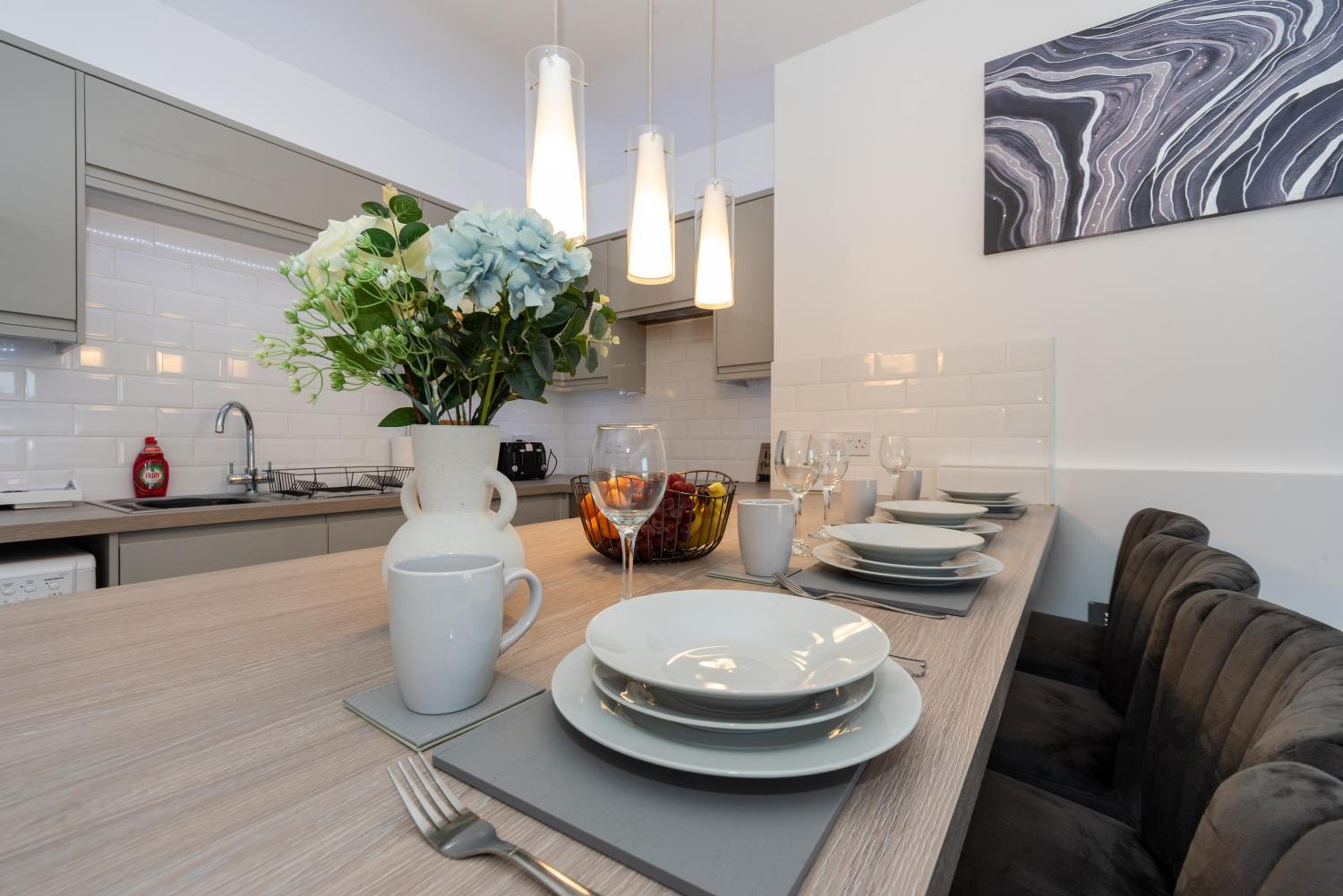 Sea Views Modern Two Bedroom Apartment