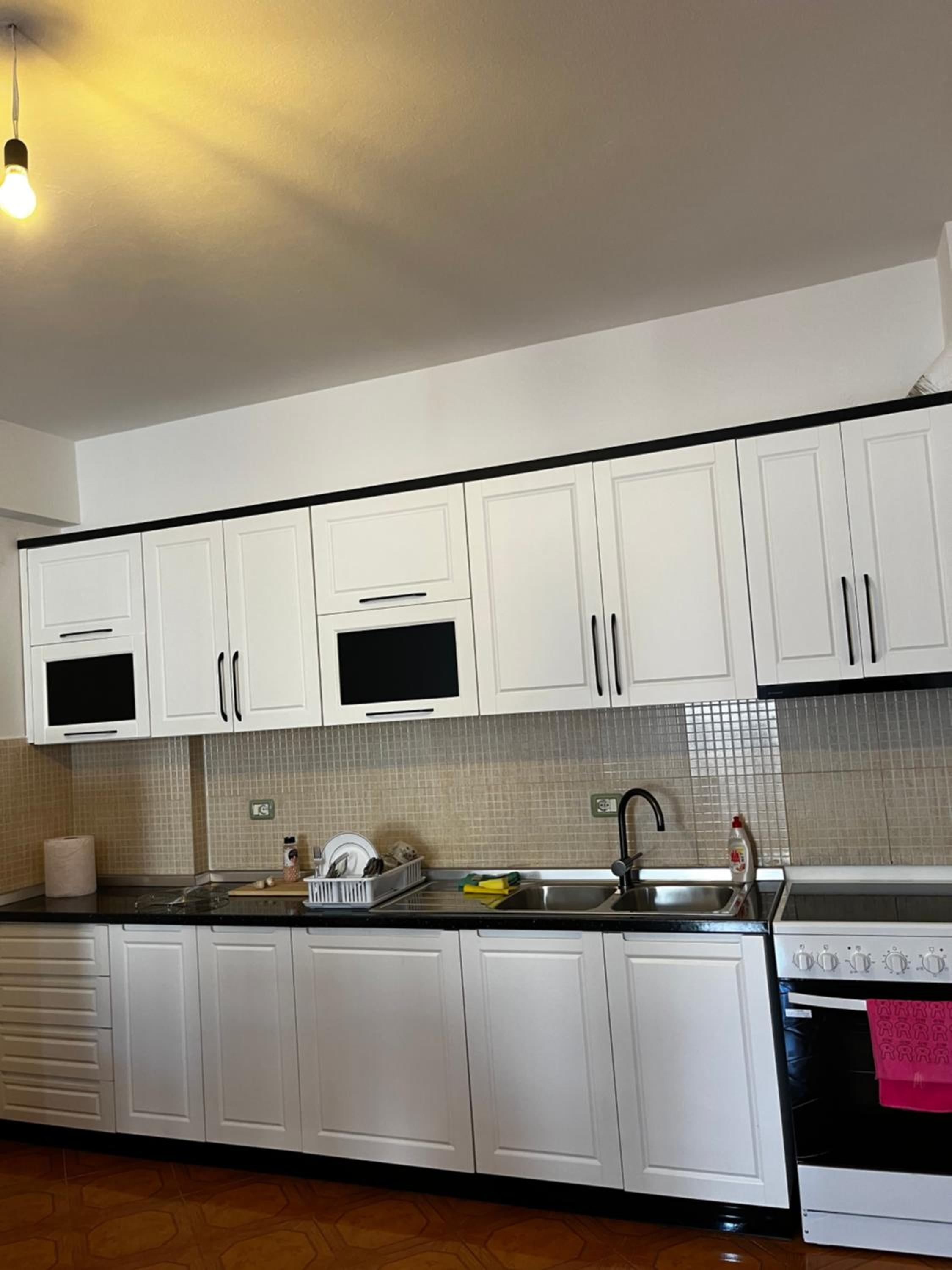 Comfort Stay Vlora Parking