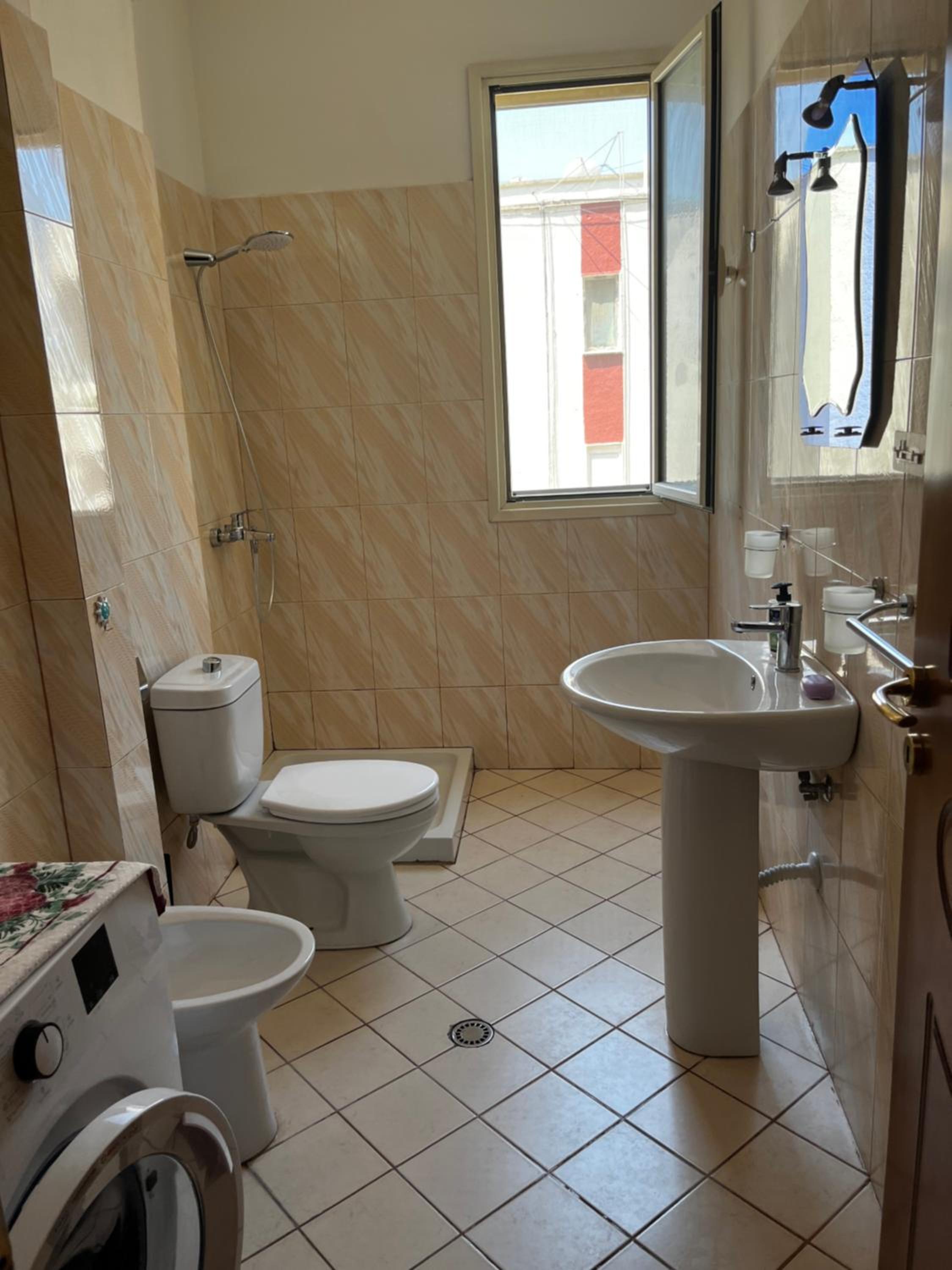 Comfort Stay Vlora Parking