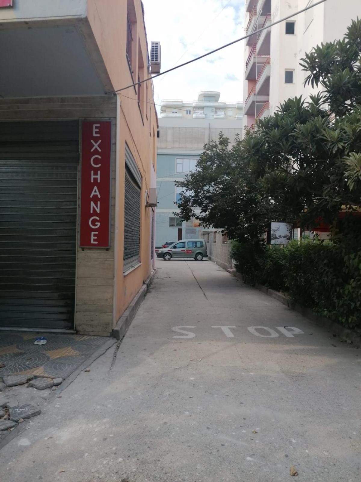 Comfort Stay Vlora Parking