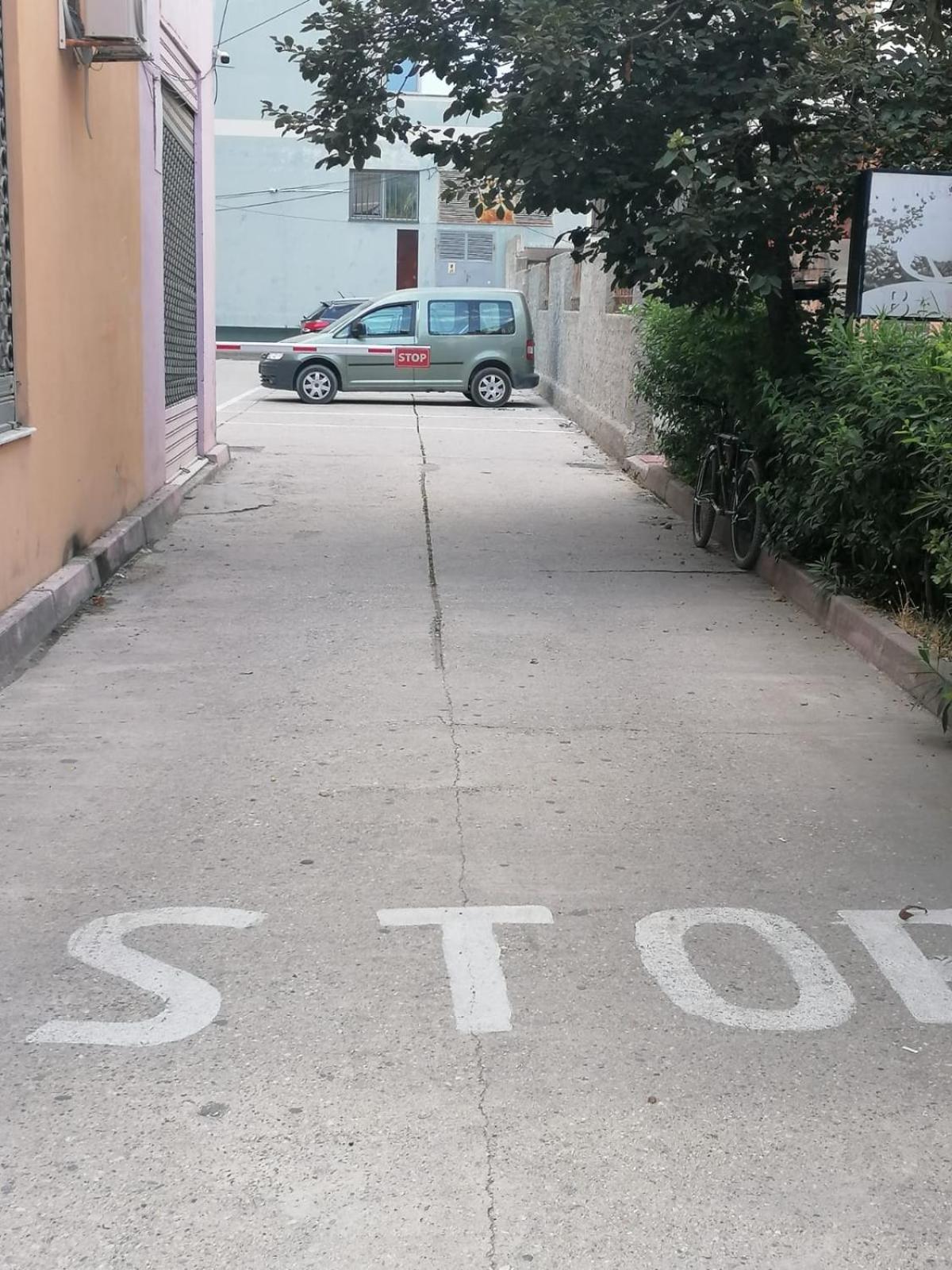 Comfort Stay Vlora Parking