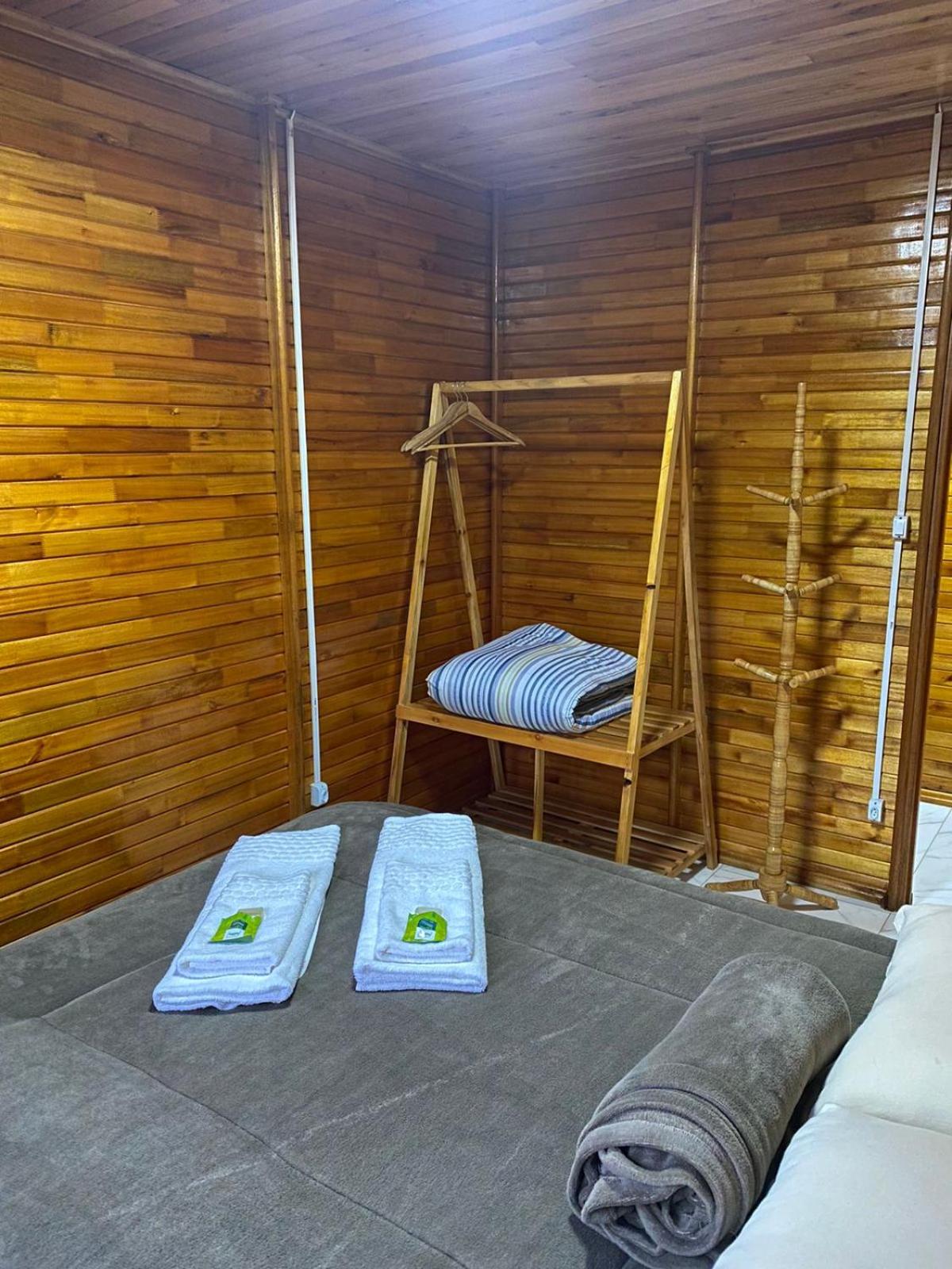 Águia Dourada Hospedagem Casa 02