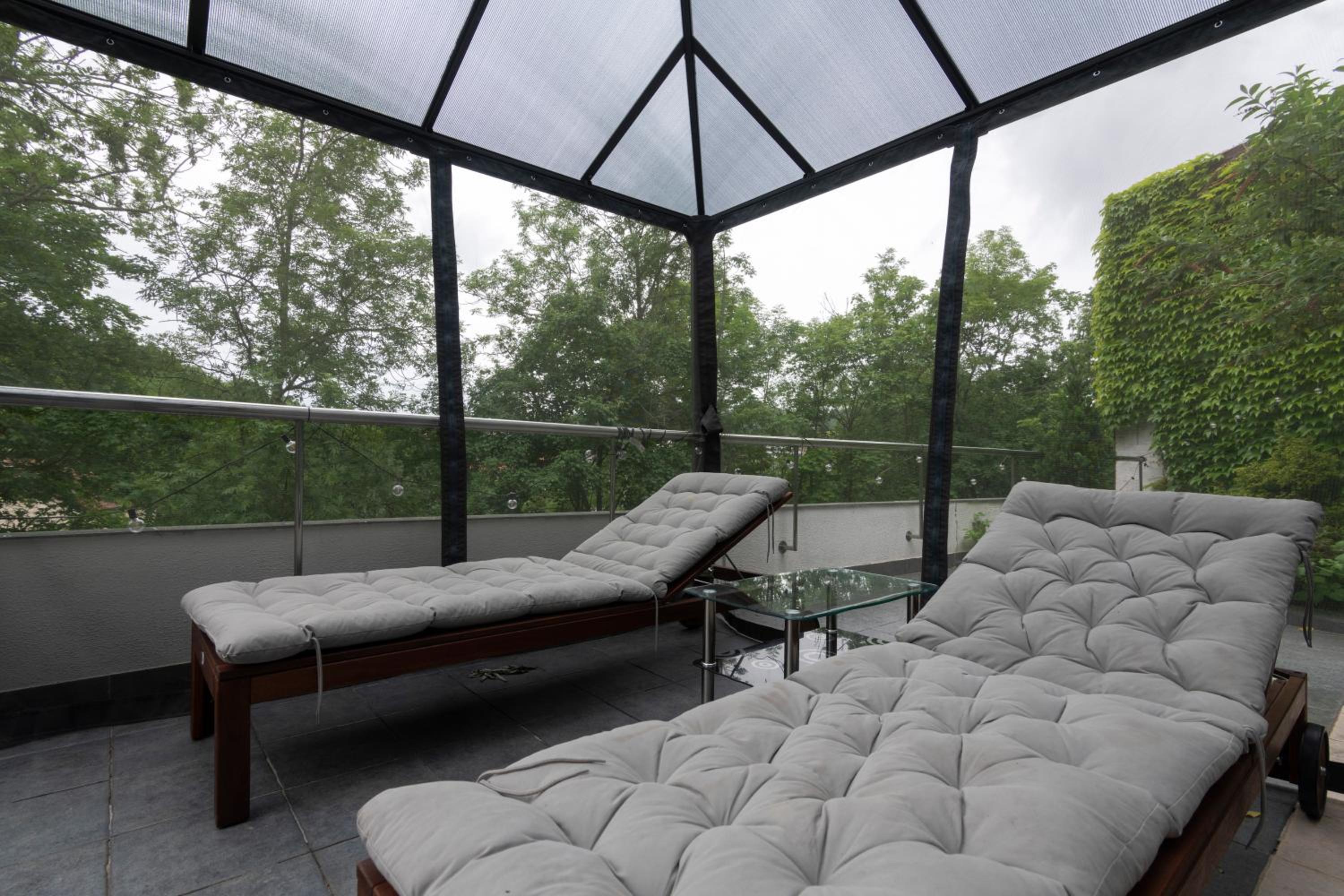 Unique apartment with private pool, cinema, SPA