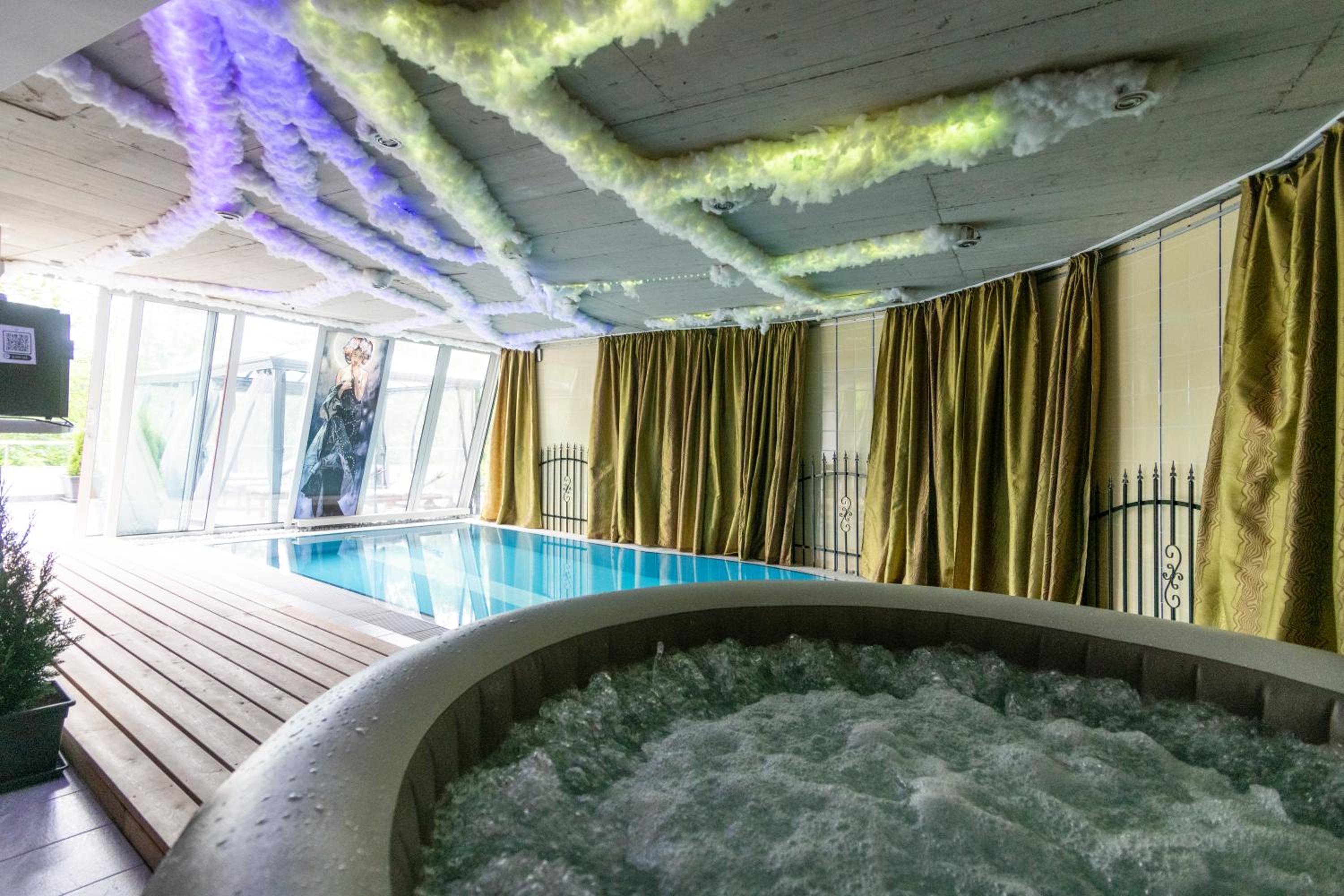 Unique apartment with private pool, cinema, SPA