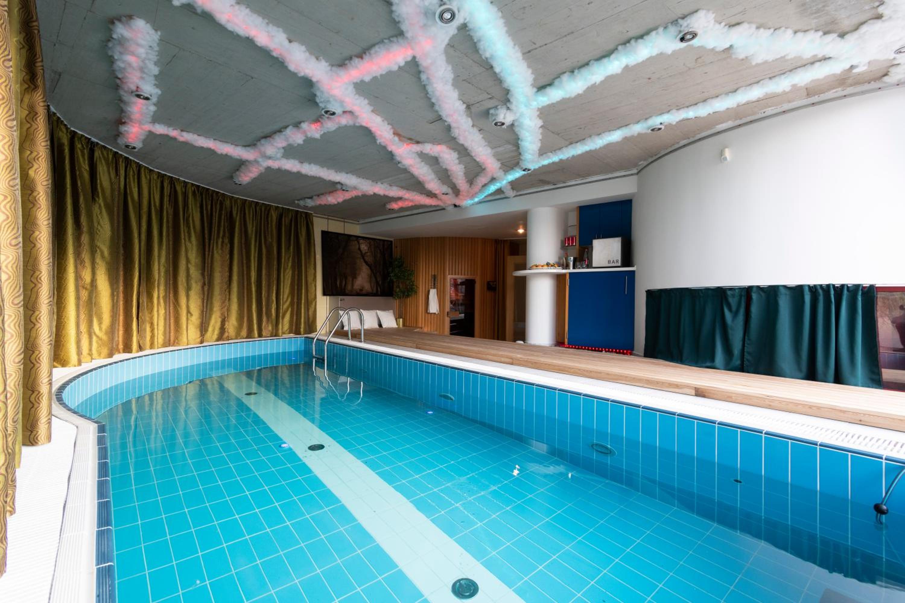 Unique apartment with private pool, cinema, SPA