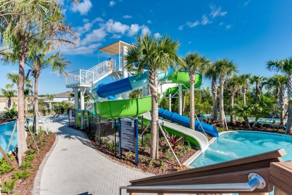 Brand New 6 Bed Windsor Island Resort Near Disney! villa