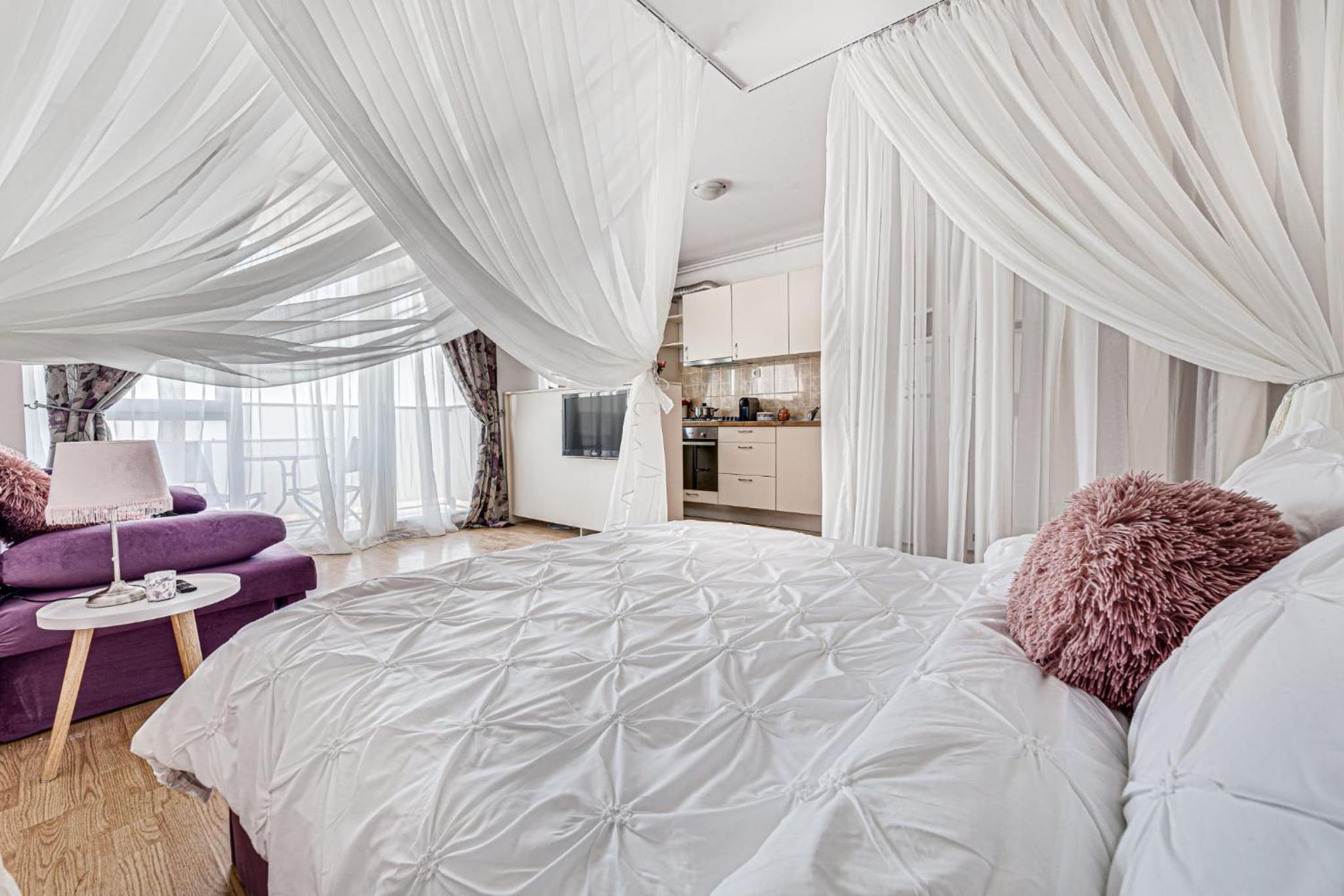 ARI Purple Studio with Free Parking