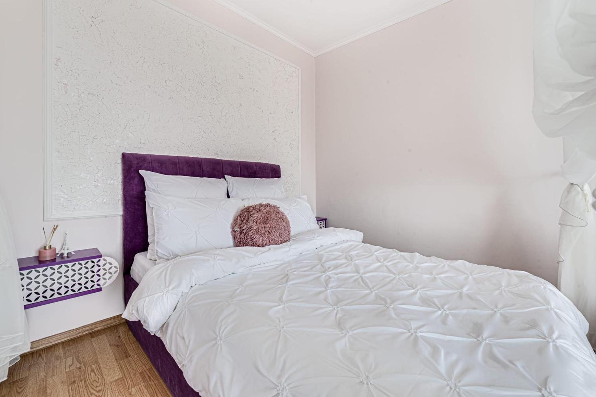 ARI Purple Studio with Free Parking
