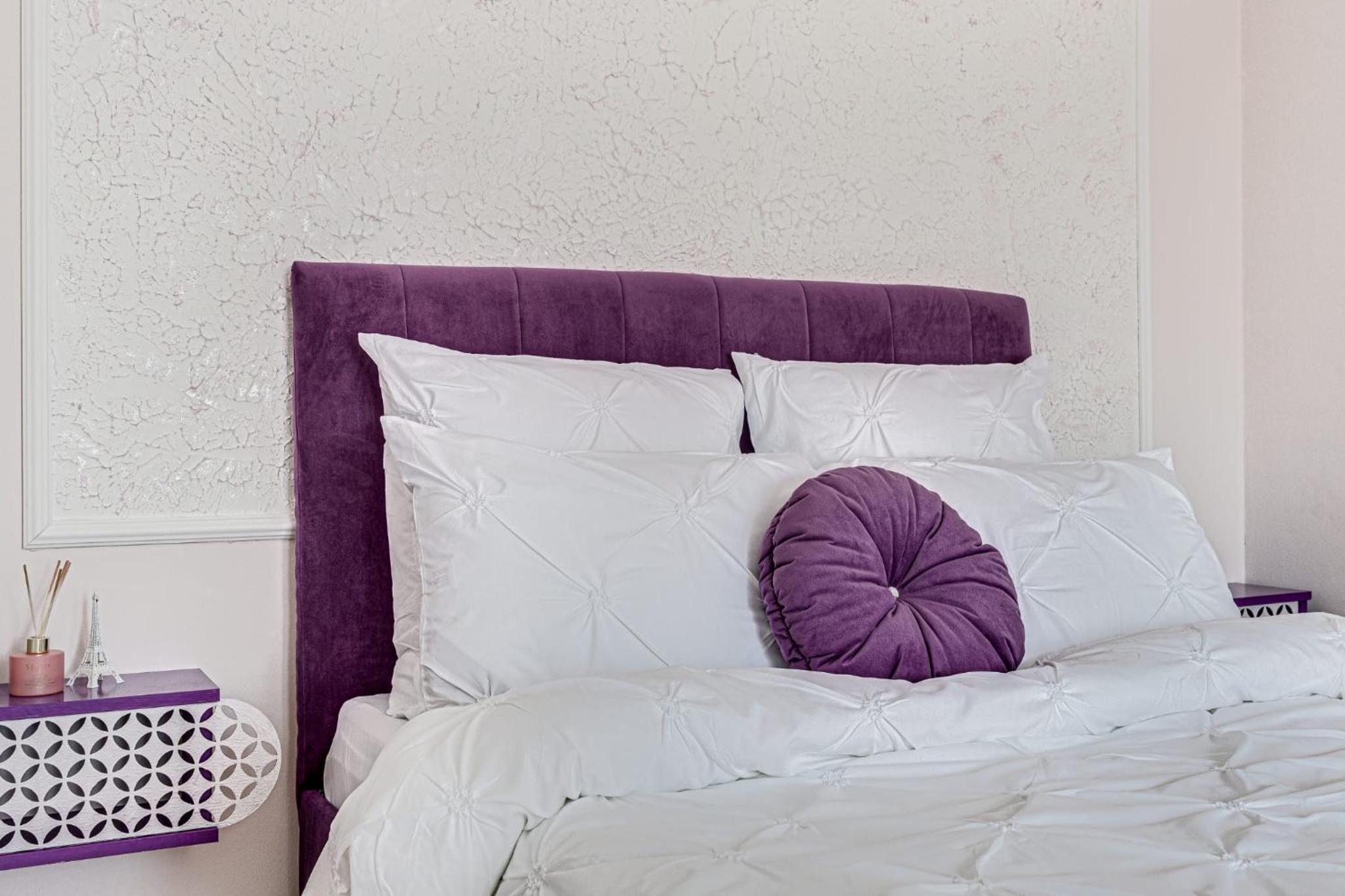 ARI Purple Studio with Free Parking