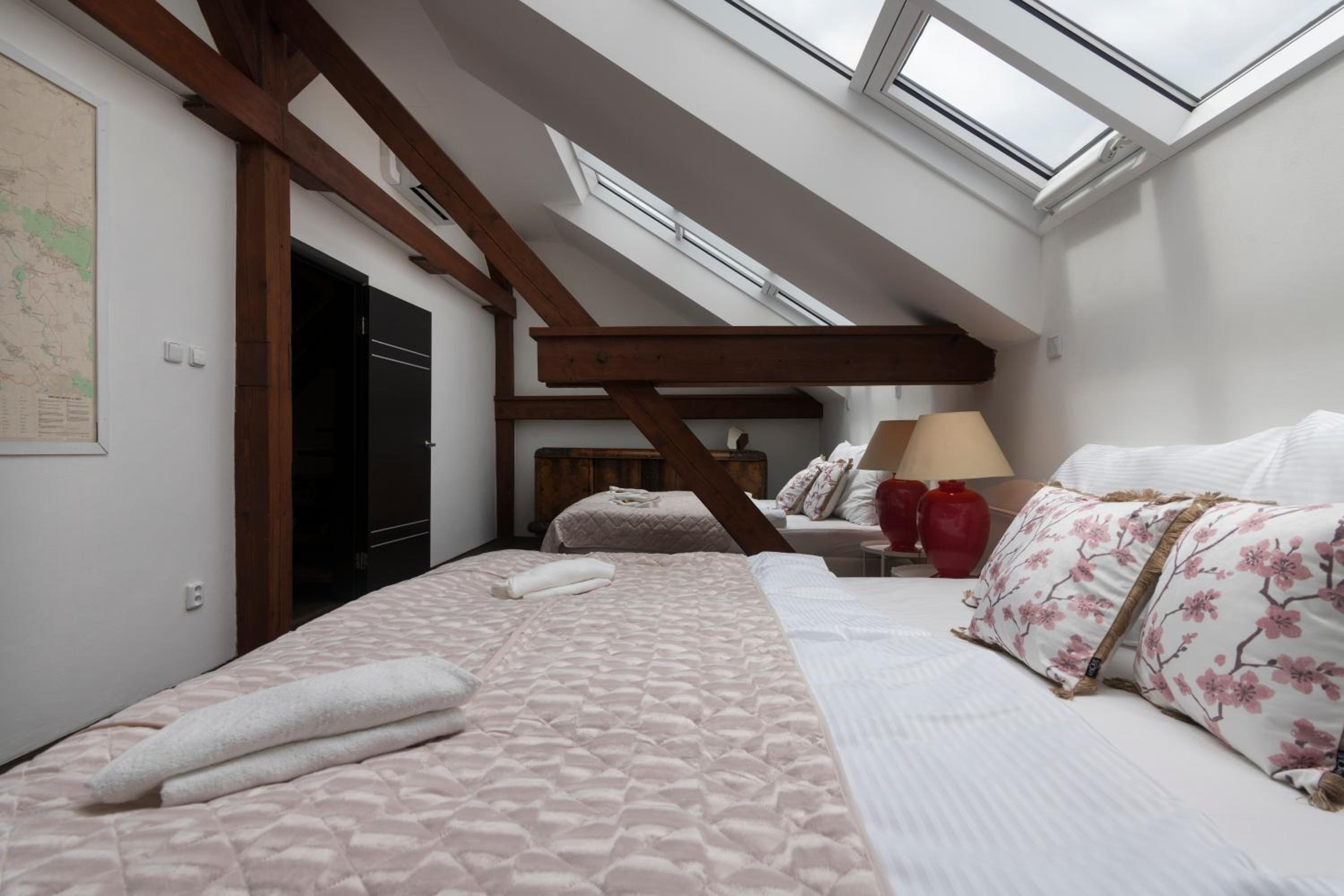 Golden Tree Loft in the Heart of Prague