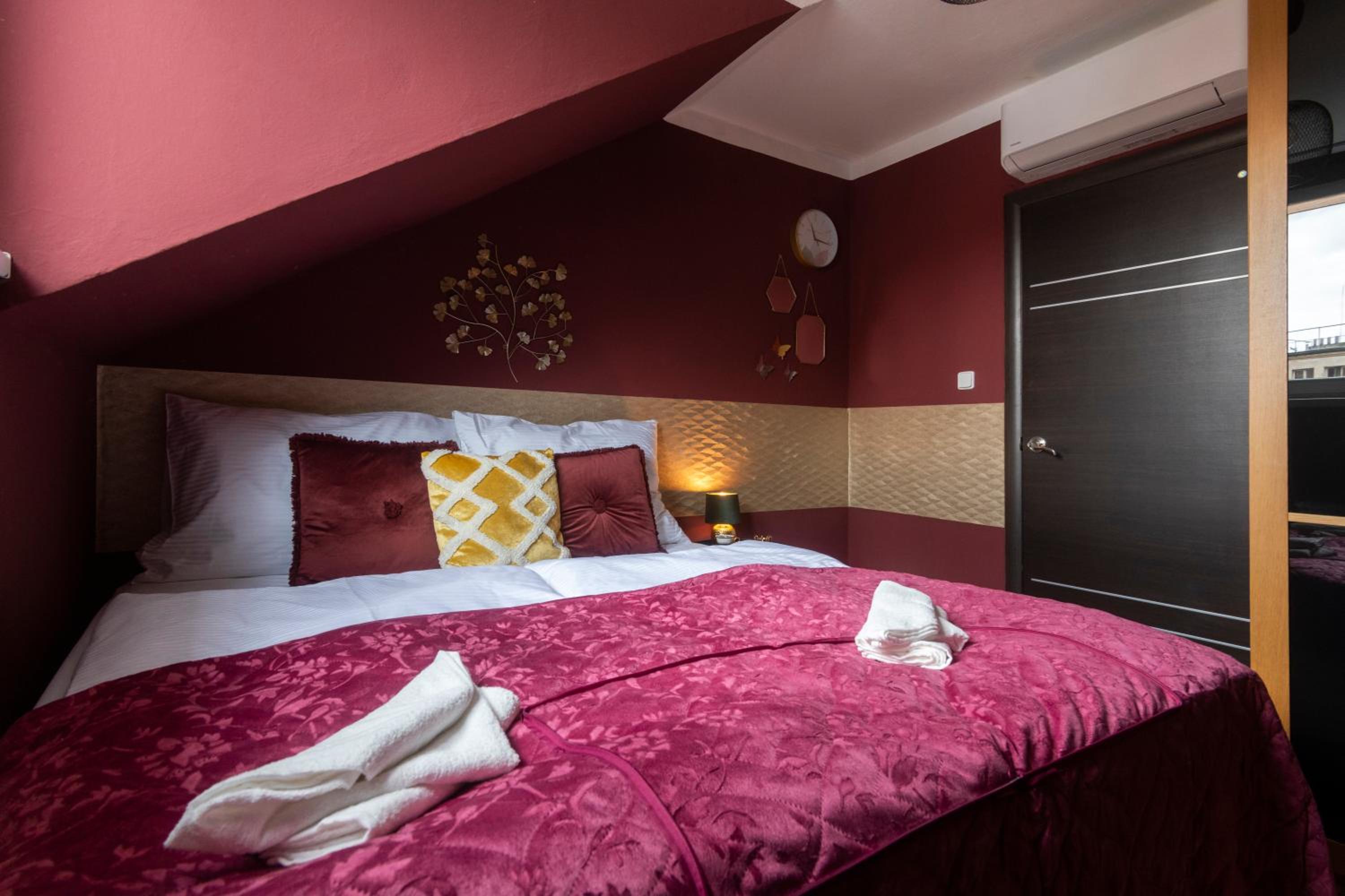 Golden Tree Loft in the Heart of Prague