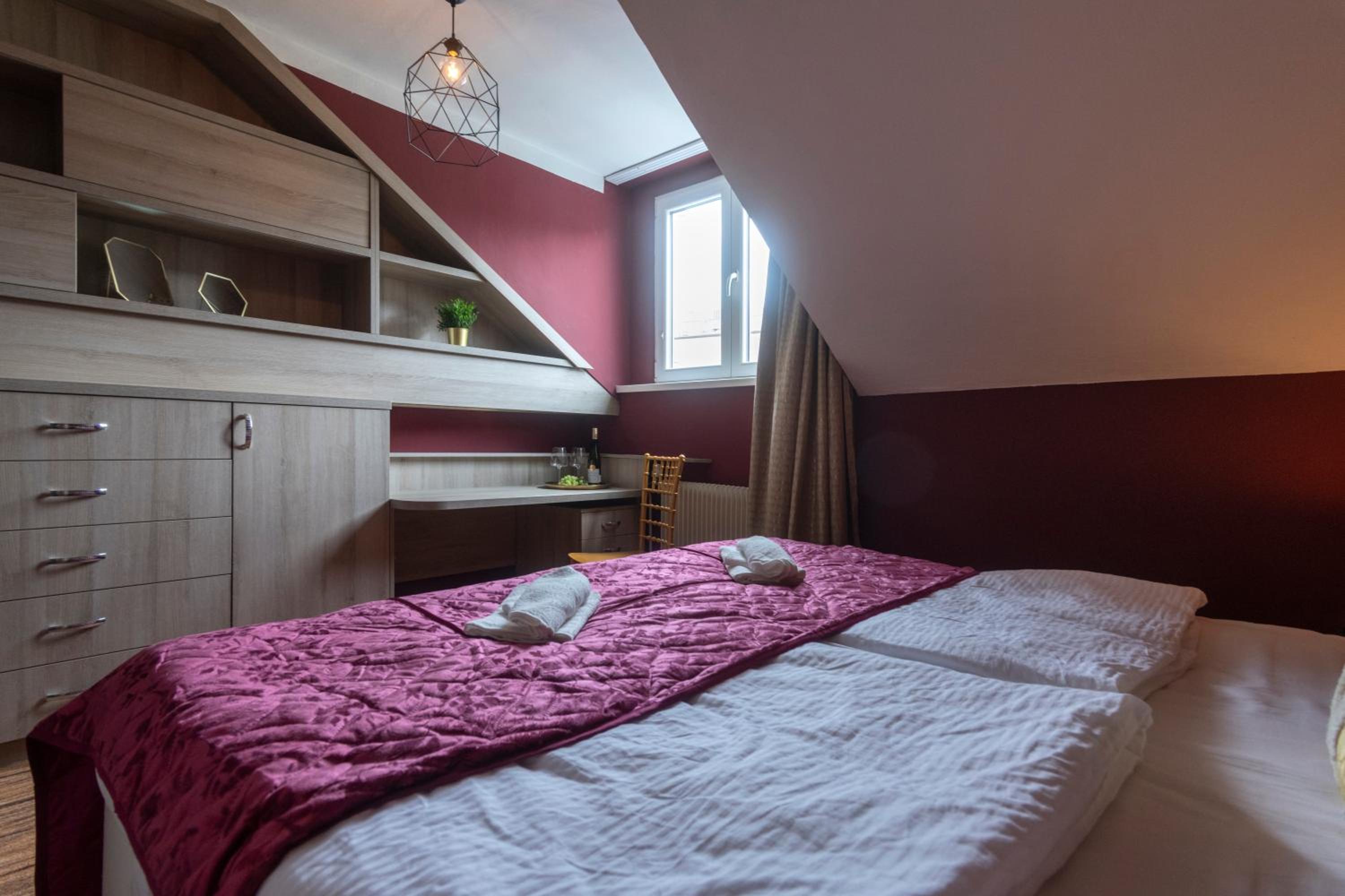 Golden Tree Loft in the Heart of Prague