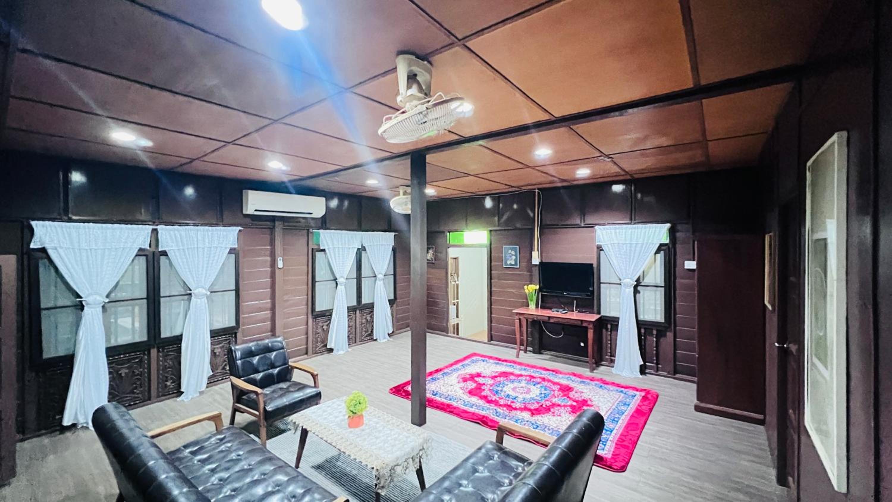 HERITAGE D'CENANG with Jacuzzi Spa photo 7
