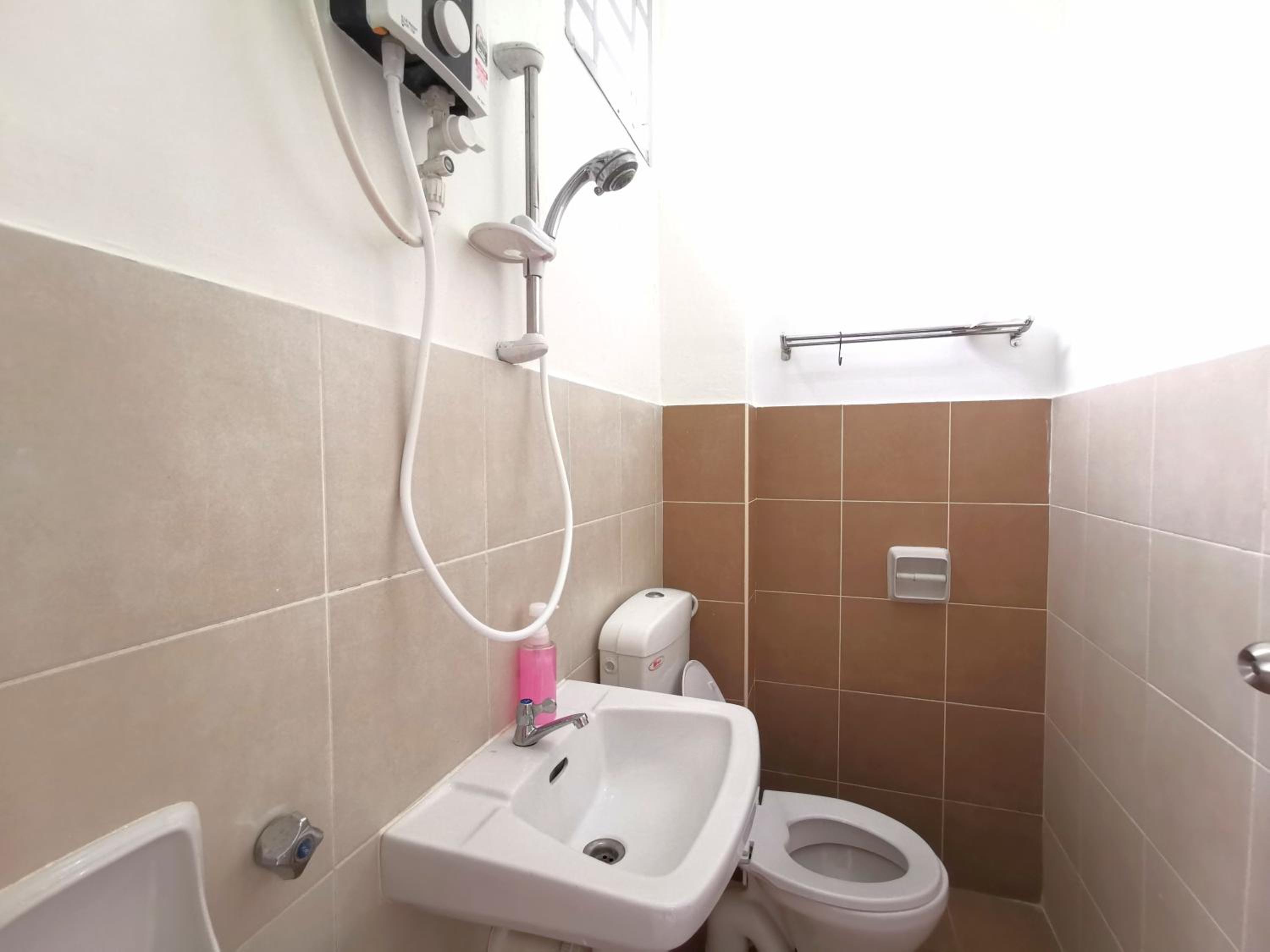 Maco Home Premium Suite Corner at Mount Austin Taman Daya