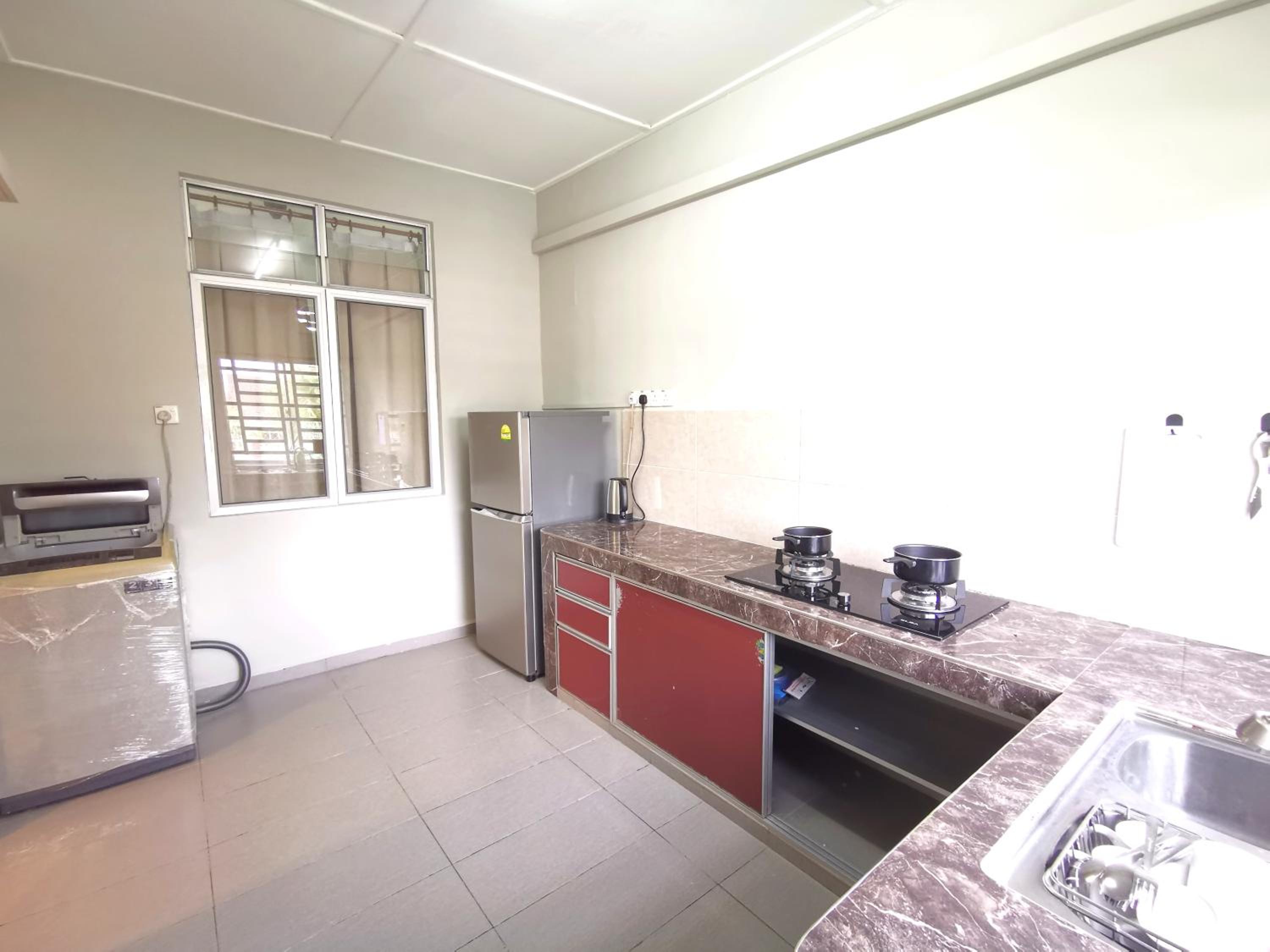 Maco Home Premium Suite Corner at Mount Austin Taman Daya
