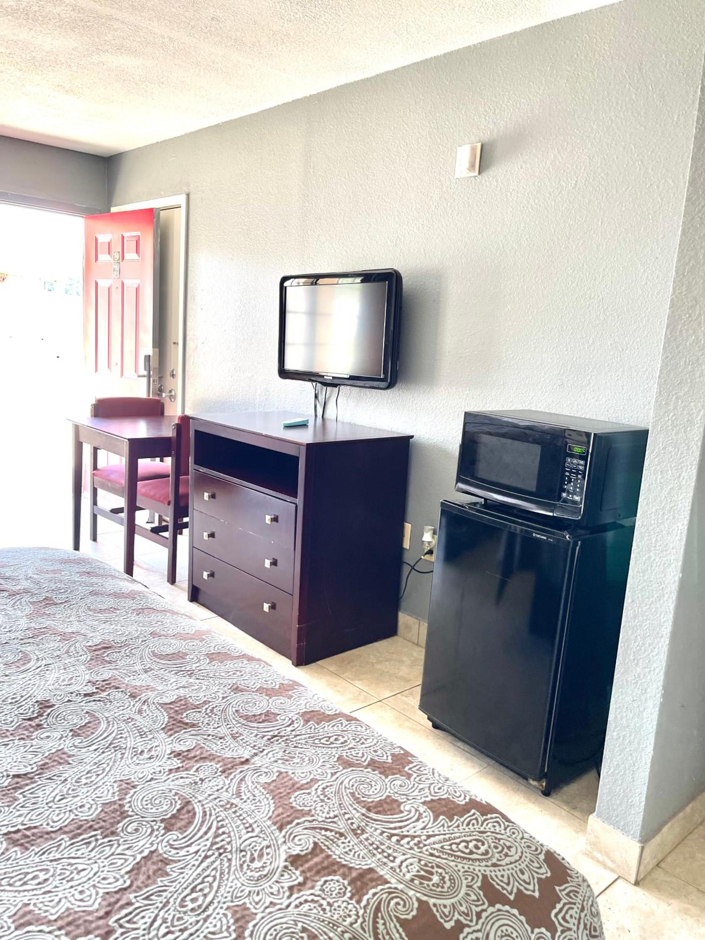 Longview Vacations - Majestic Inn - Property Image 10
