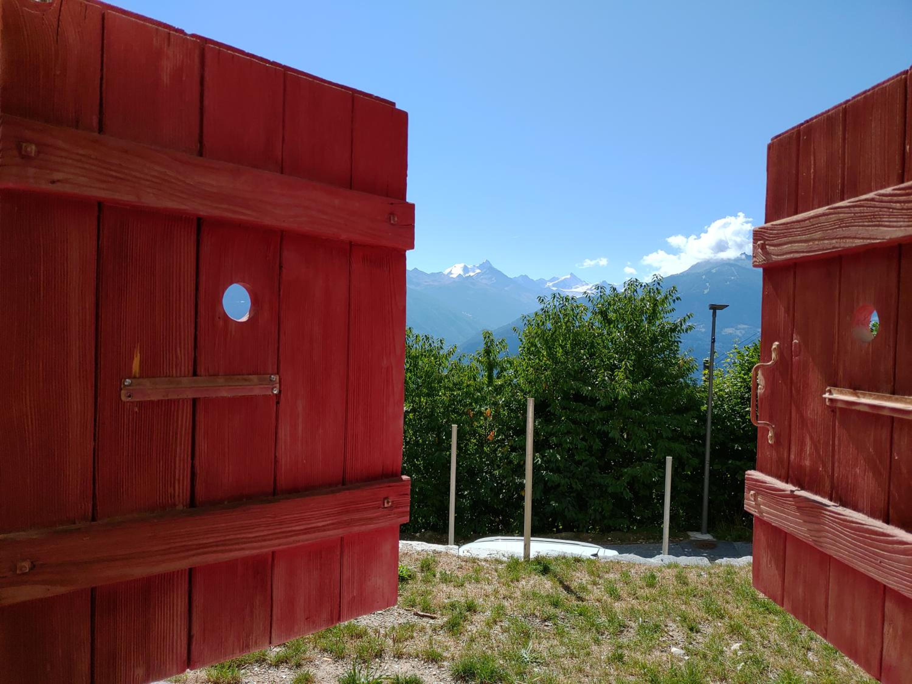 Cœur du Valais, à 4 mn du centre de Crans-Montana view 2