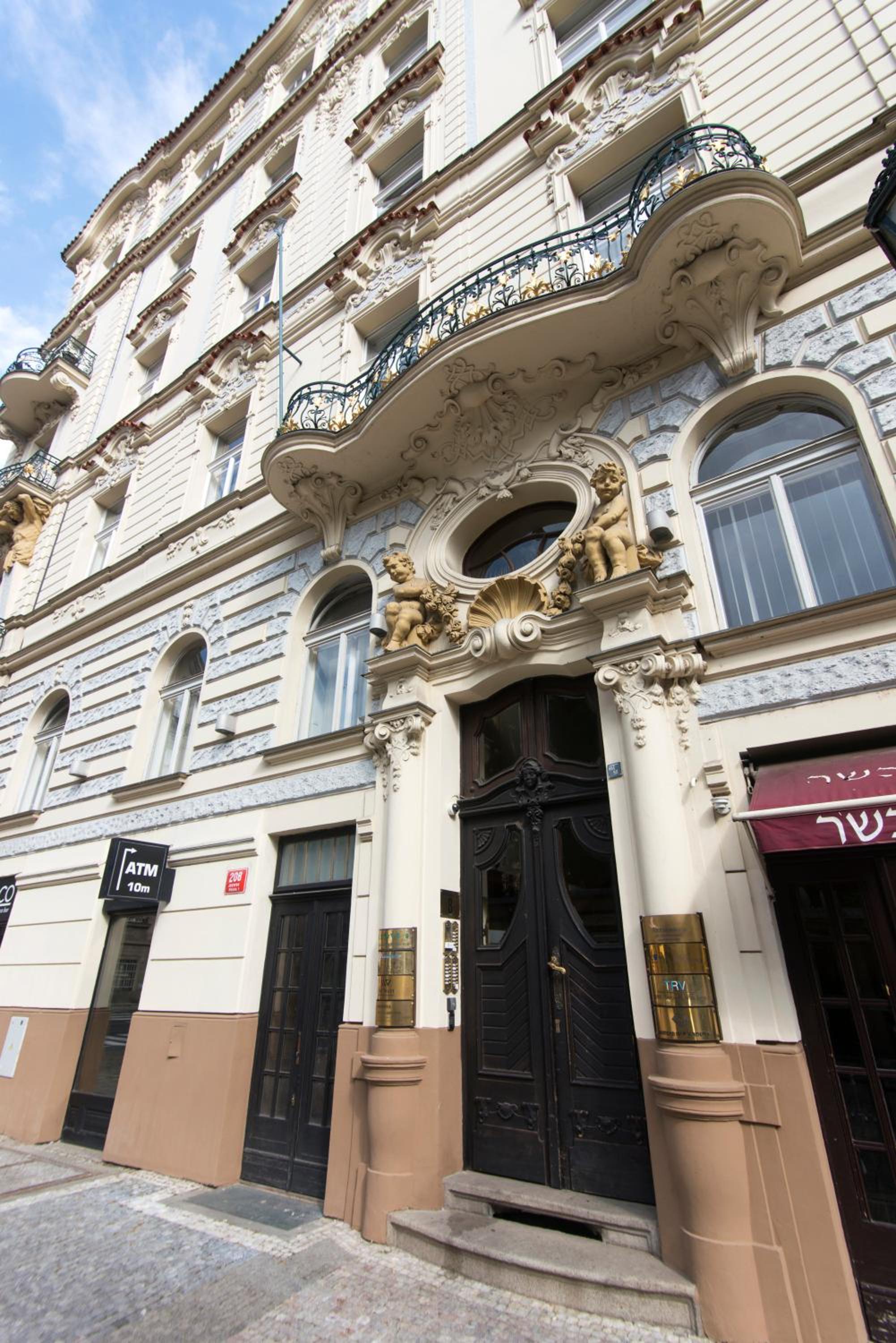 Billionaires Club LOFT Sauna City Center
