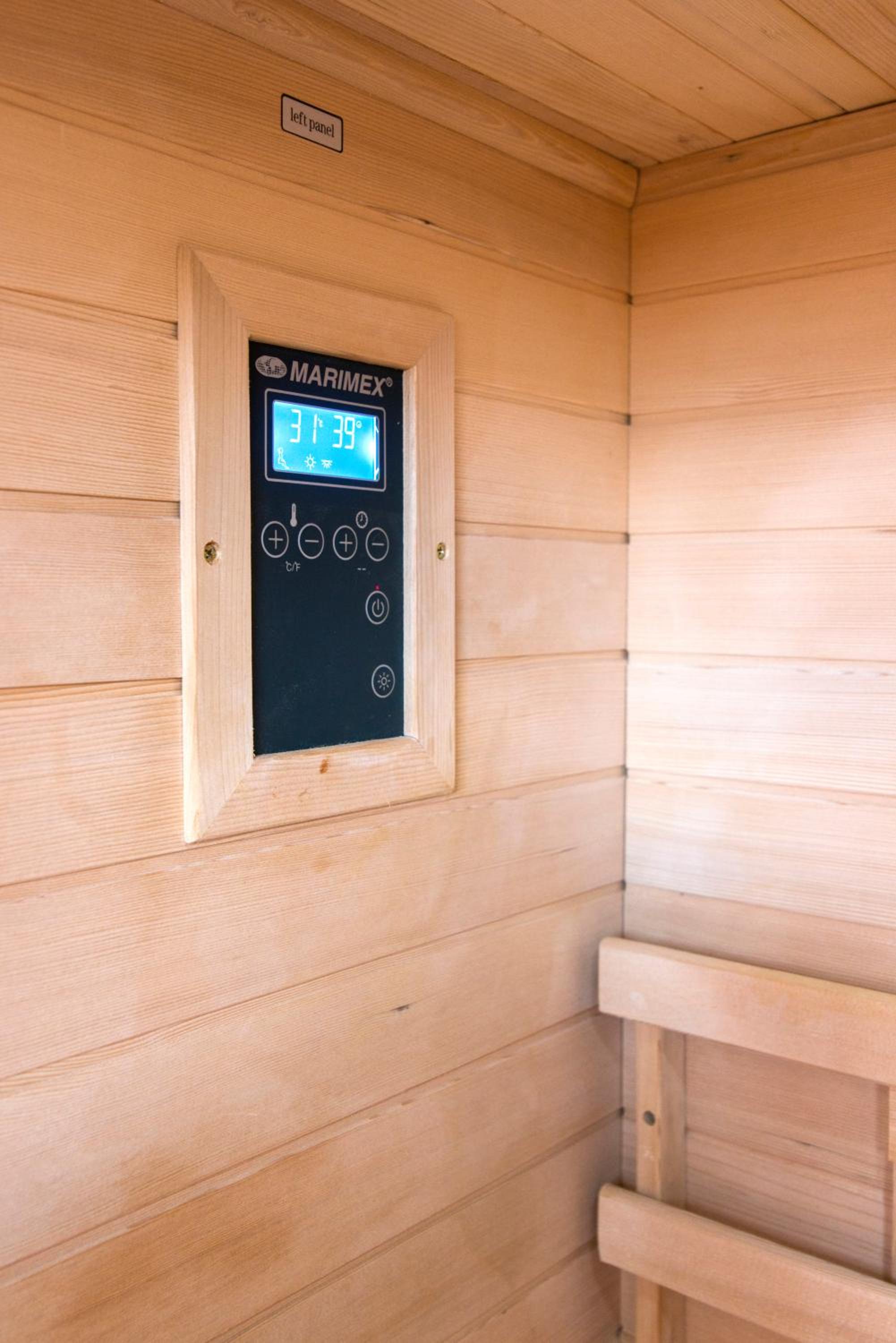 Billionaires Club LOFT Sauna City Center