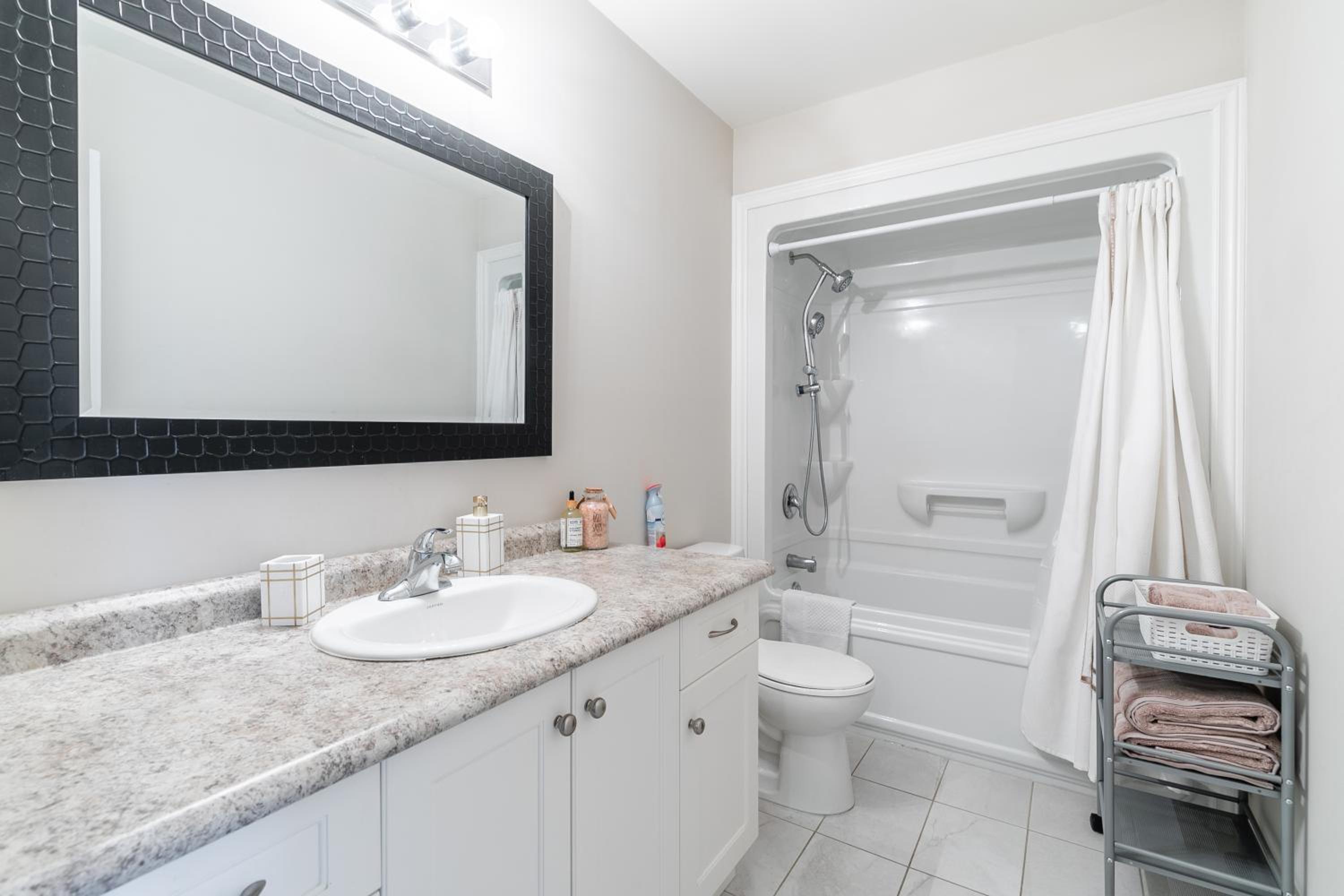 GlobalStay Waterfront 5 Bedroom Townhouse Hot tub Sauna Stoney Creek